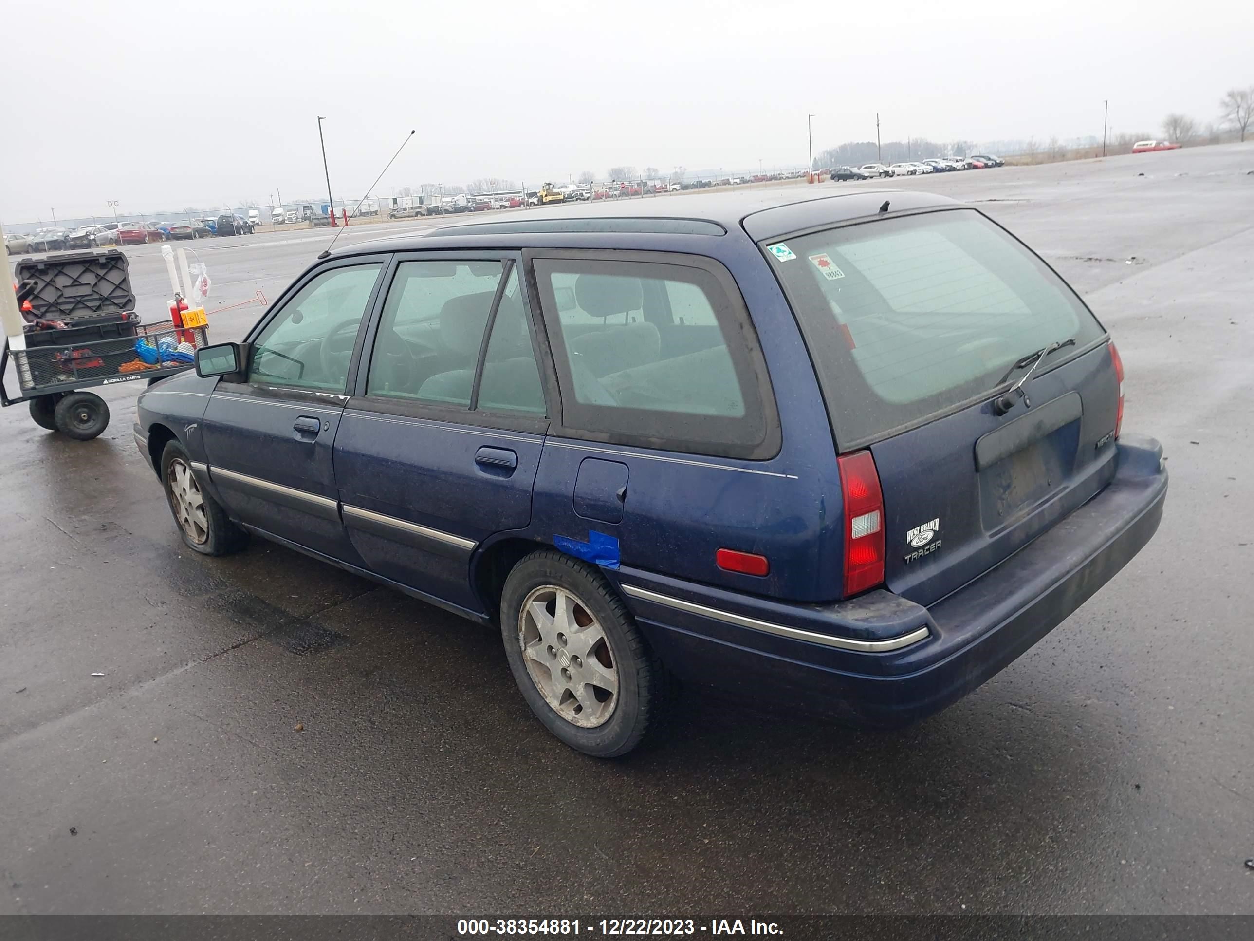 Photo 2 VIN: 1MESM15J5TW602574 - MERCURY TRACER 