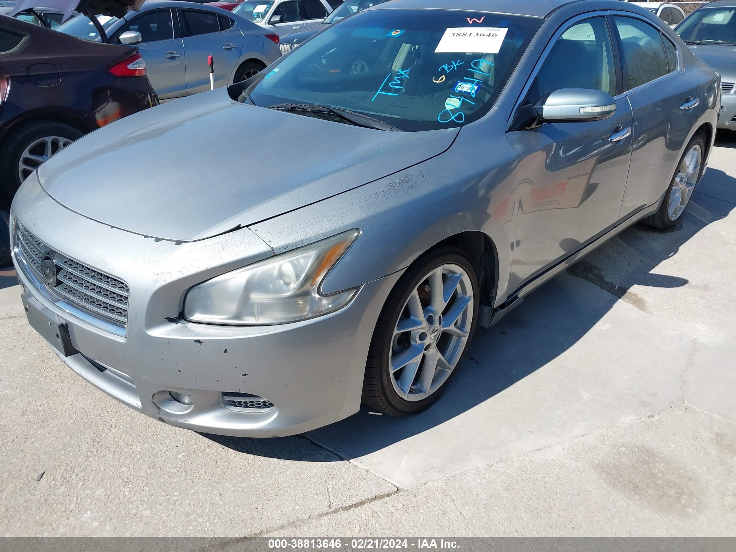 Photo 5 VIN: 1N4AA51E09C842119 - NISSAN MAXIMA 