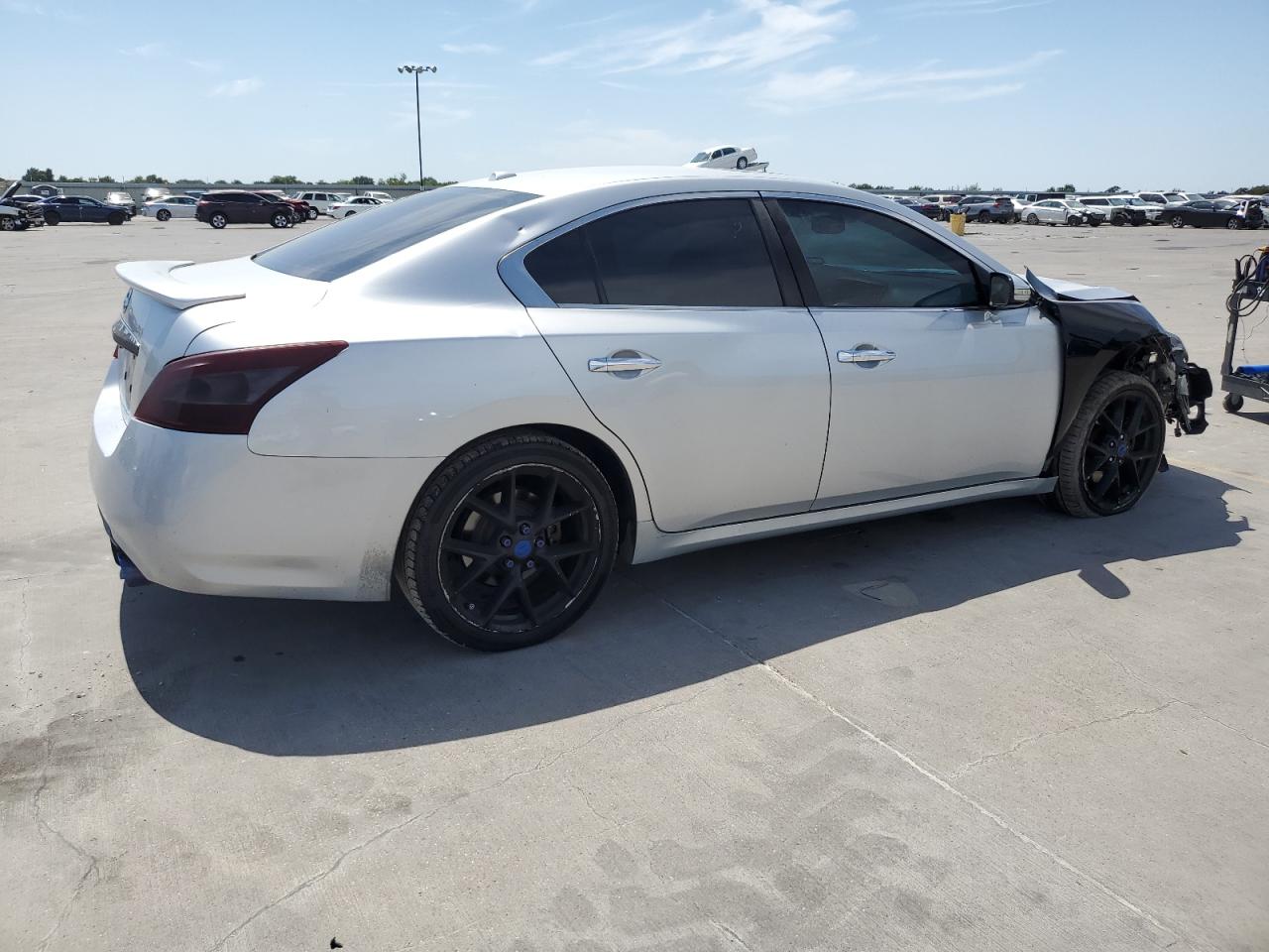 Photo 2 VIN: 1N4AA51E39C809339 - NISSAN MAXIMA 