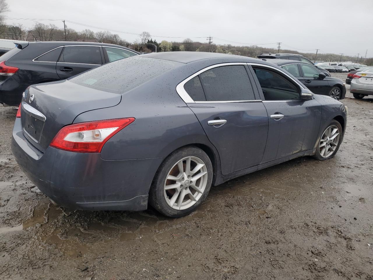 Photo 2 VIN: 1N4AA51E39C848724 - NISSAN MAXIMA 