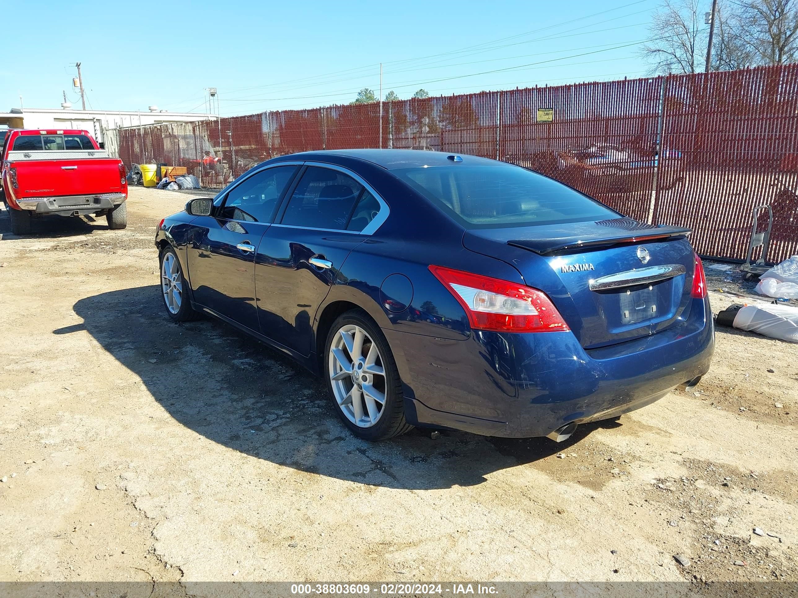 Photo 2 VIN: 1N4AA51E49C842818 - NISSAN MAXIMA 