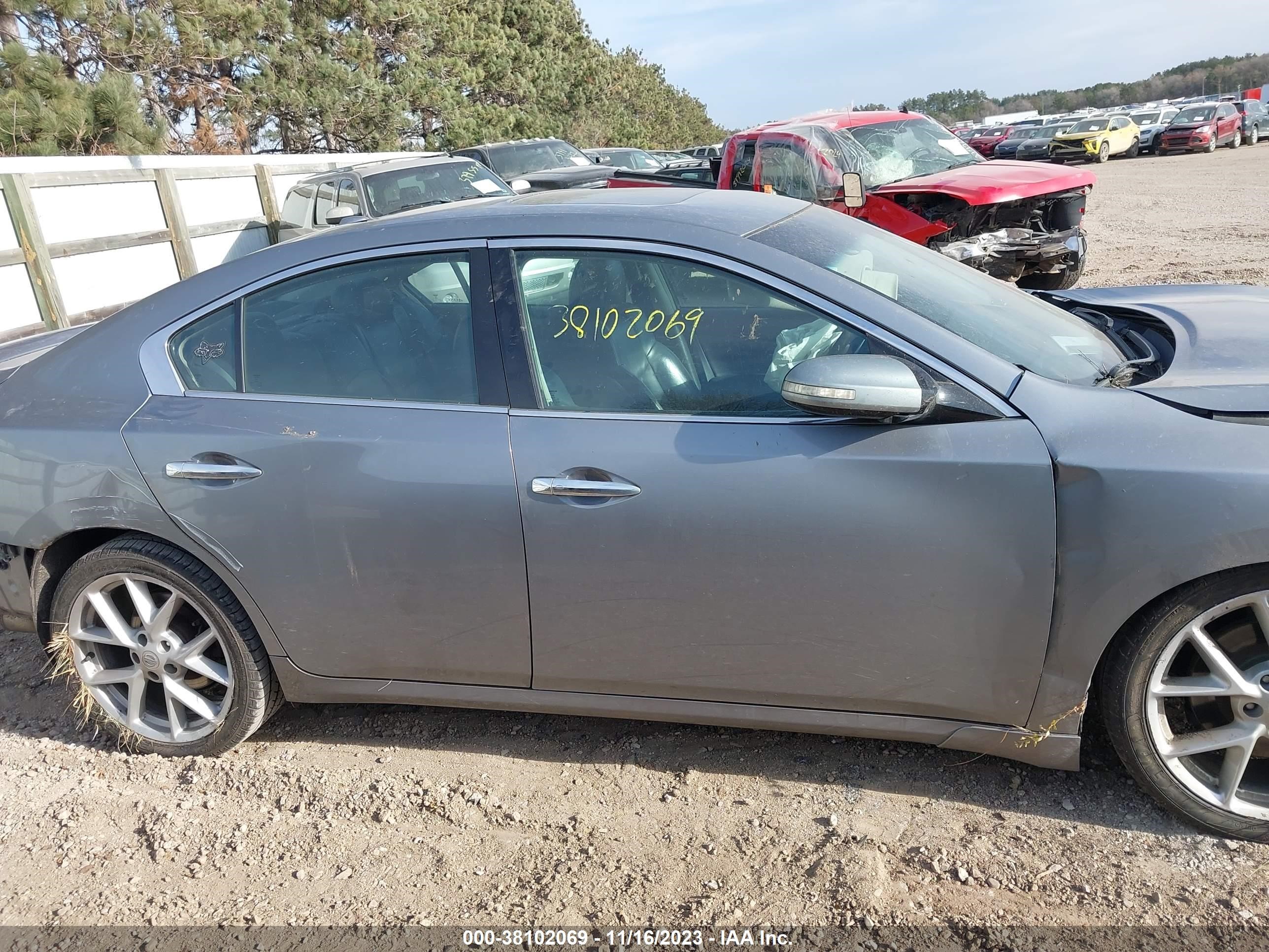 Photo 13 VIN: 1N4AA51EX9C824694 - NISSAN MAXIMA 