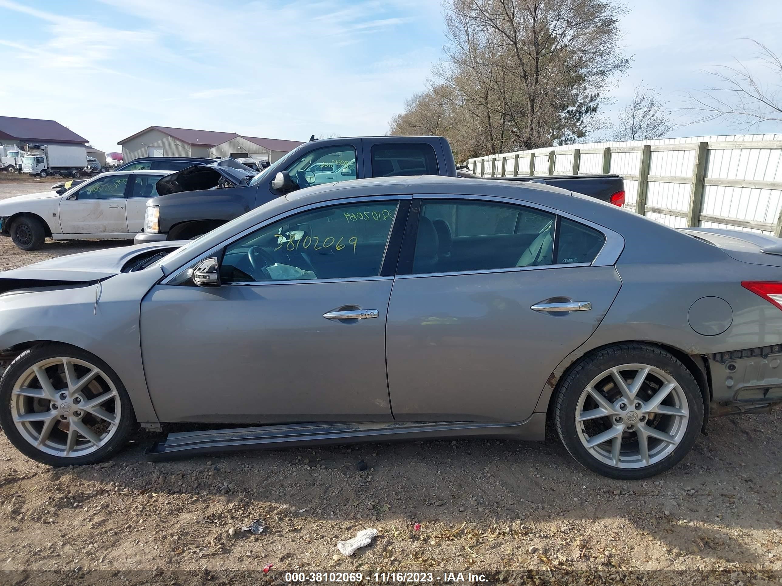 Photo 14 VIN: 1N4AA51EX9C824694 - NISSAN MAXIMA 