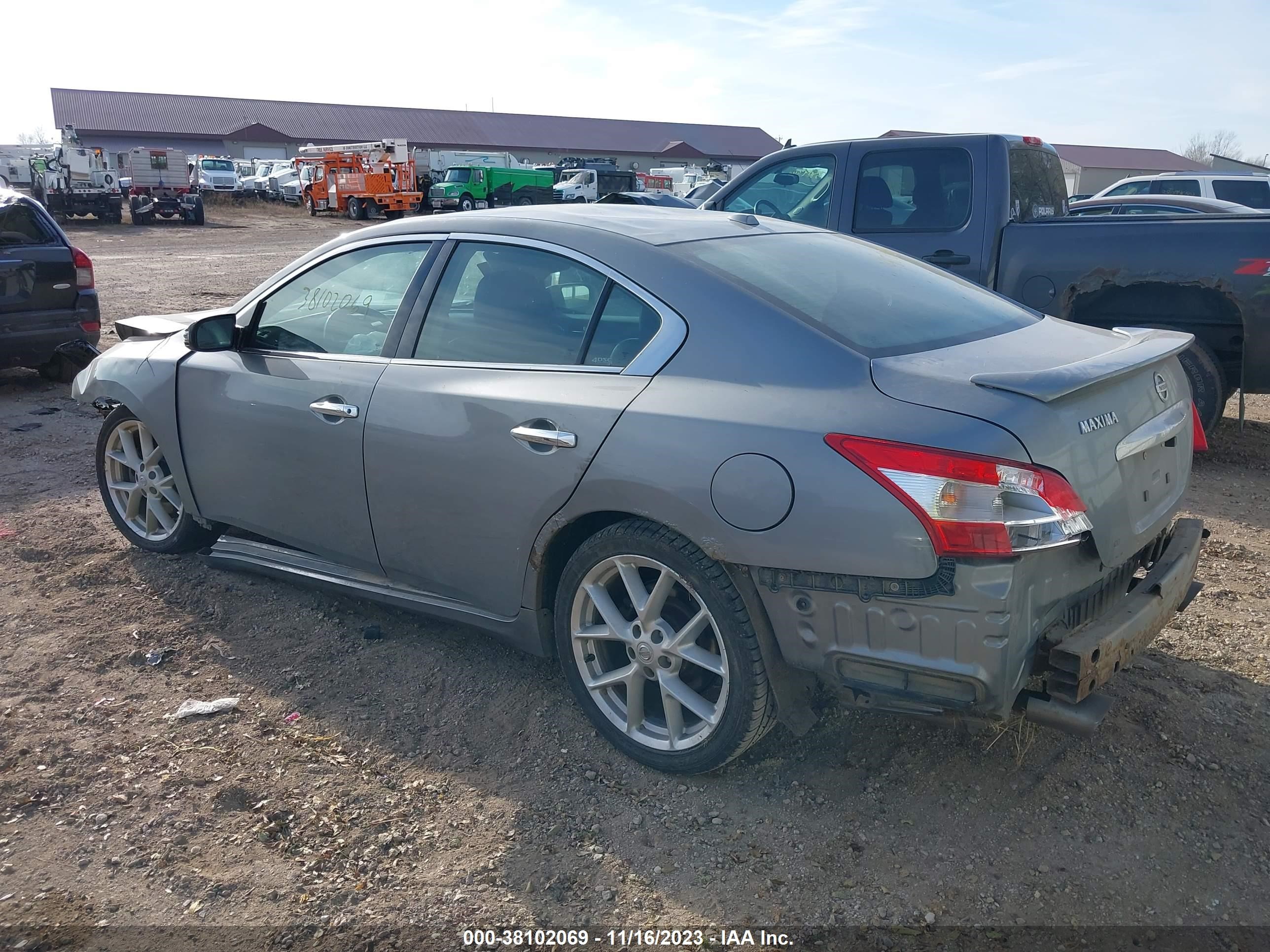 Photo 2 VIN: 1N4AA51EX9C824694 - NISSAN MAXIMA 