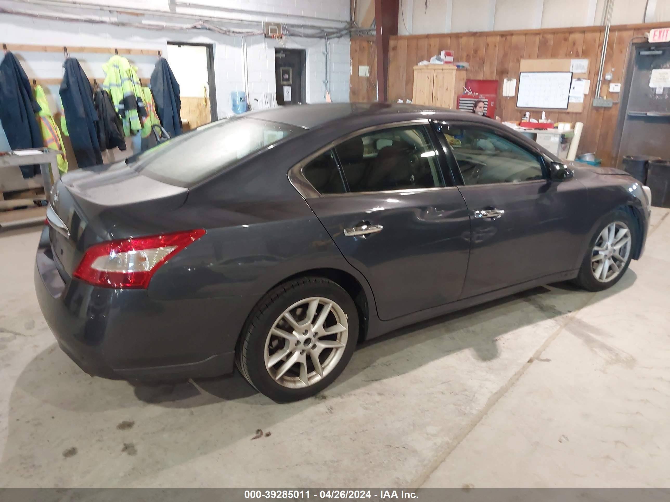 Photo 3 VIN: 1N4AA51EX9C825196 - NISSAN MAXIMA 