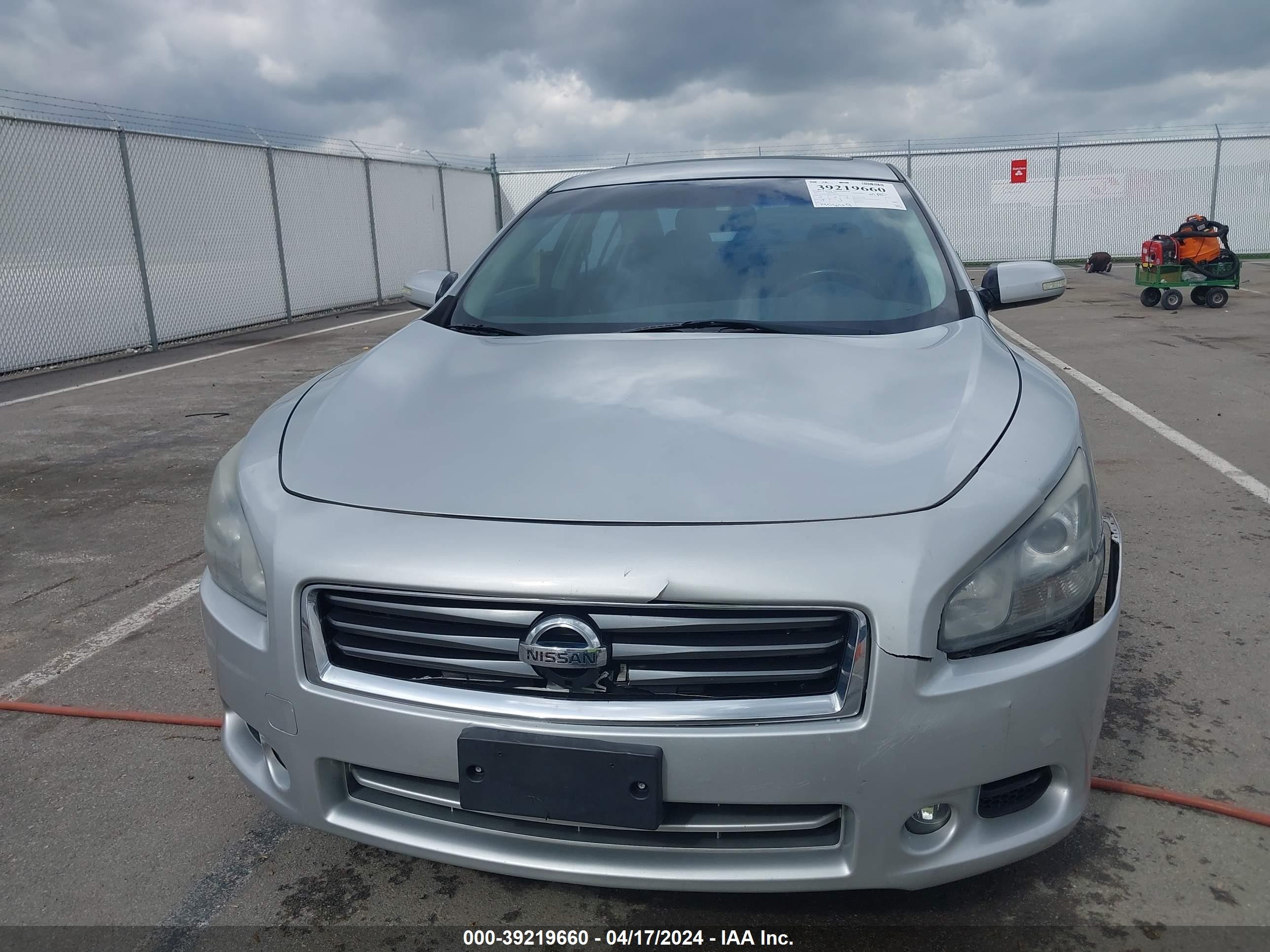 Photo 11 VIN: 1N4AA5AP0CC808836 - NISSAN MAXIMA 