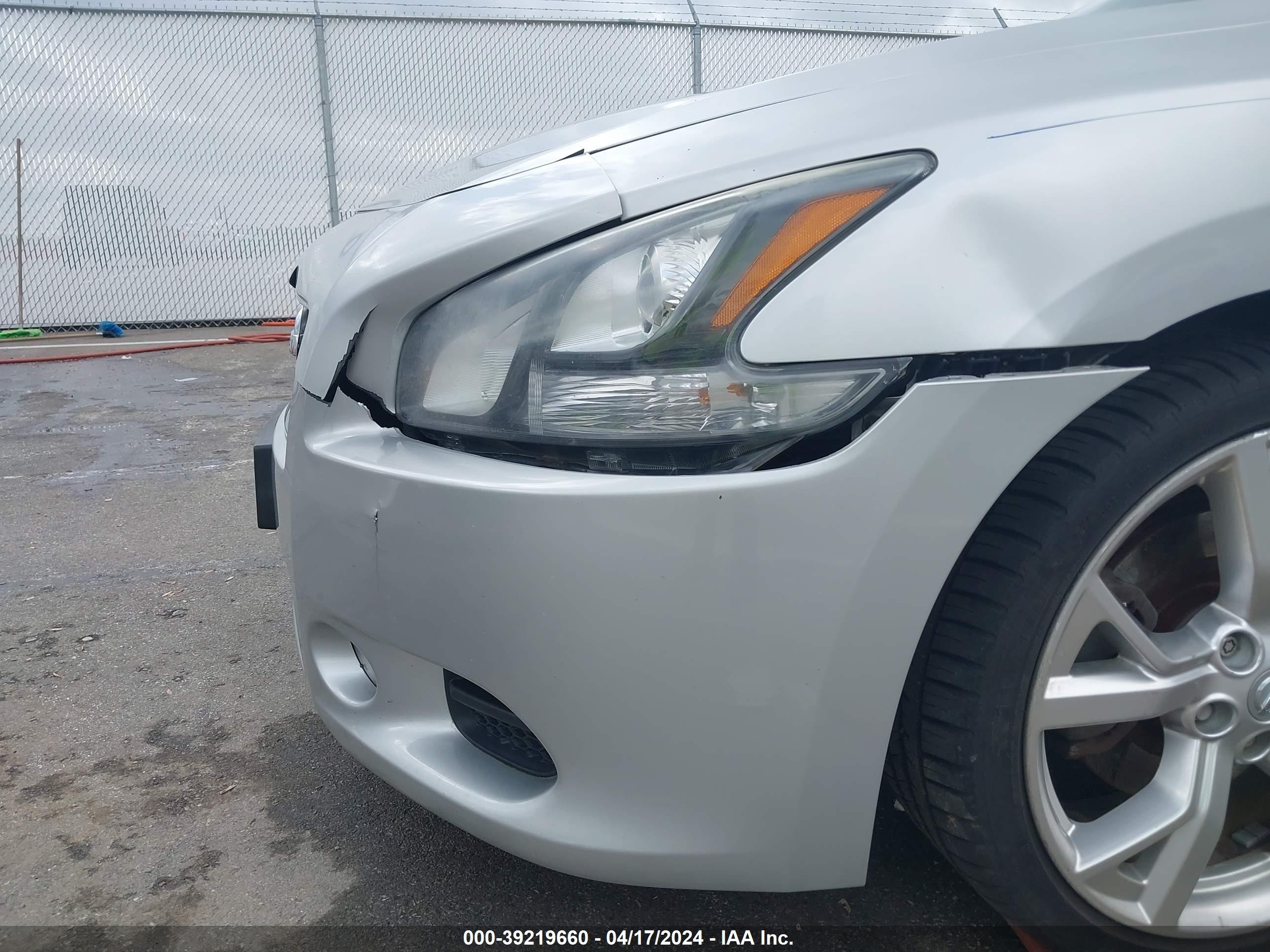 Photo 5 VIN: 1N4AA5AP0CC808836 - NISSAN MAXIMA 