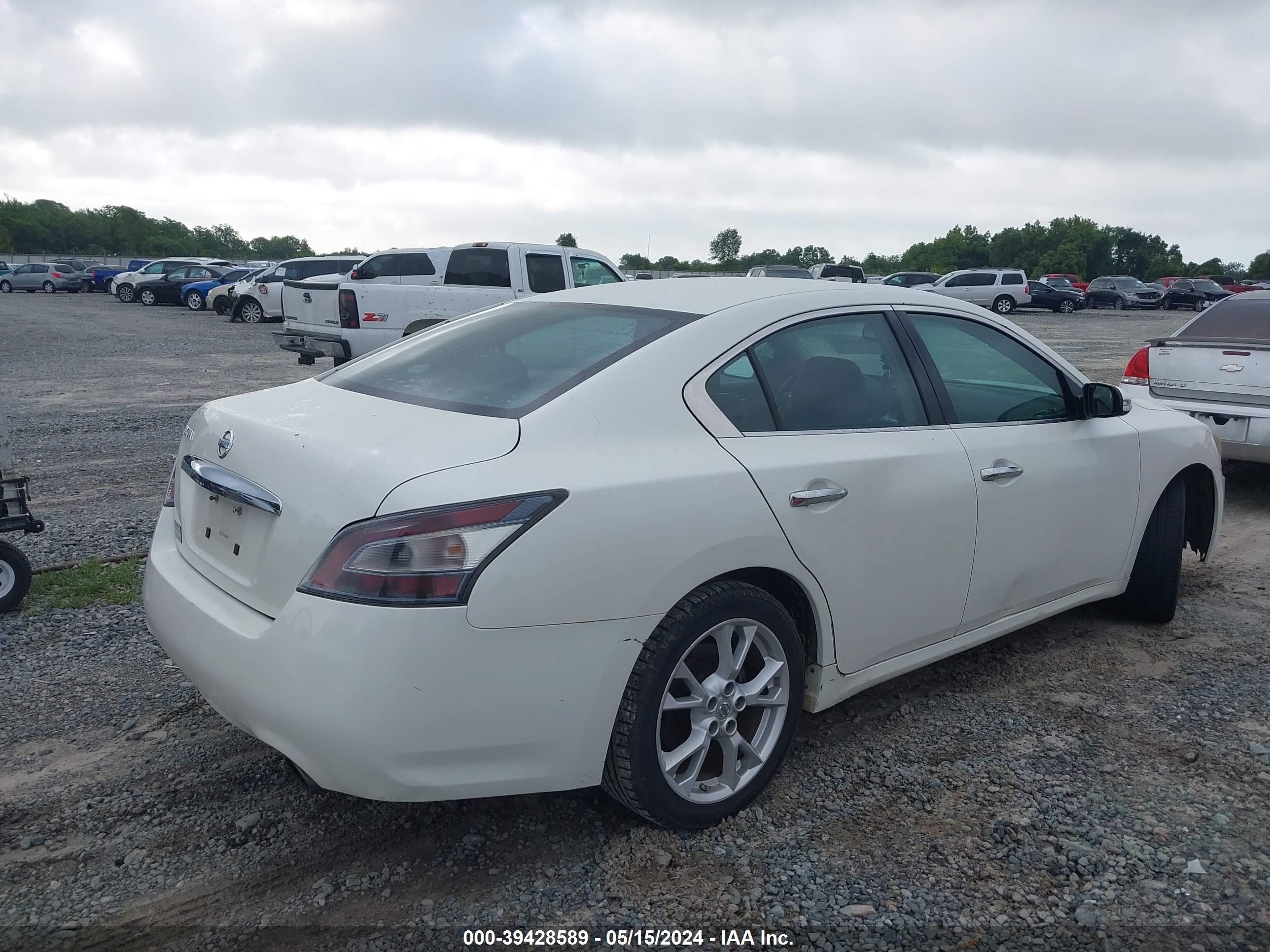 Photo 3 VIN: 1N4AA5AP0DC828019 - NISSAN MAXIMA 