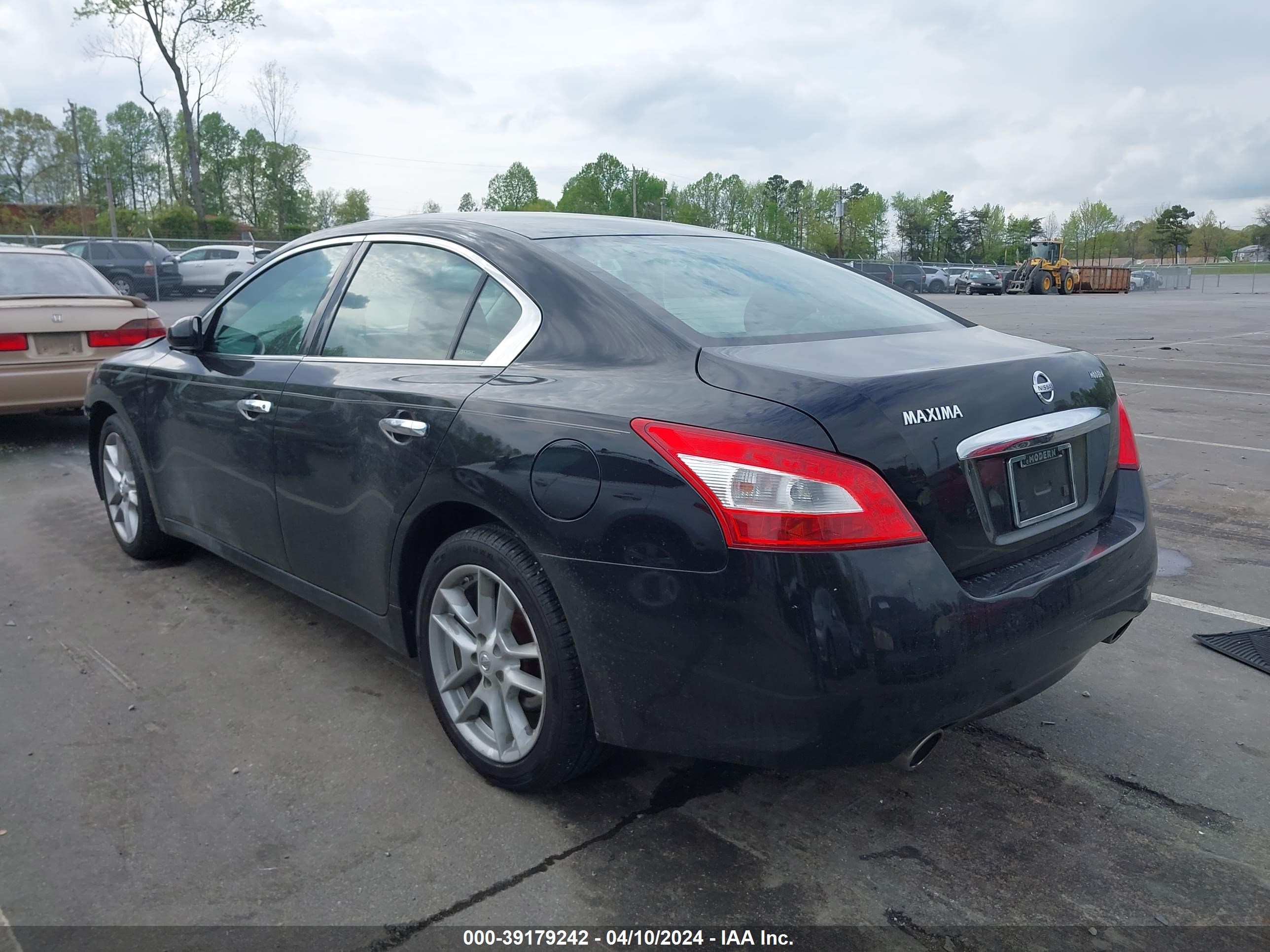 Photo 2 VIN: 1N4AA5AP1BC845196 - NISSAN MAXIMA 