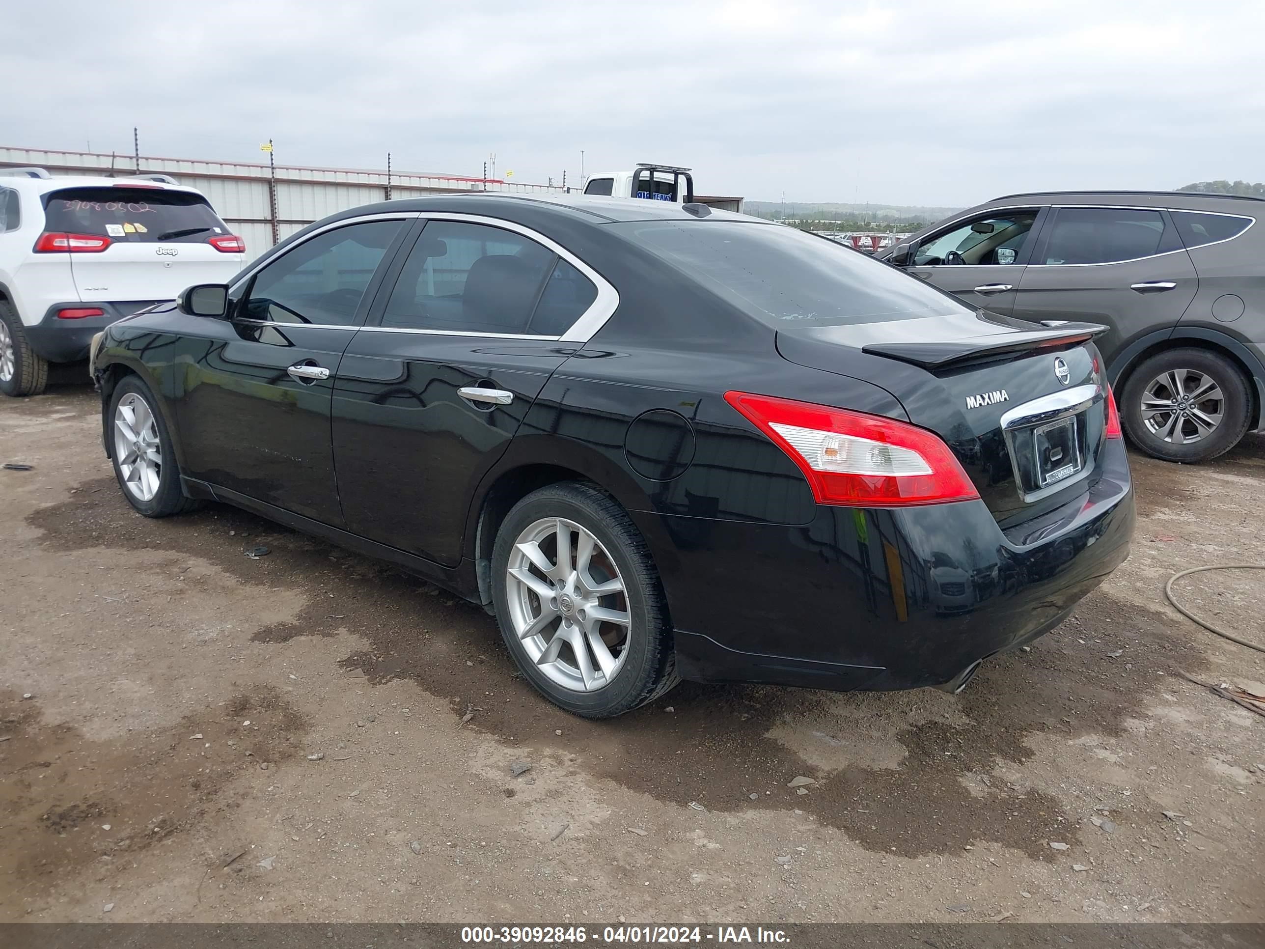 Photo 2 VIN: 1N4AA5AP1BC862239 - NISSAN MAXIMA 