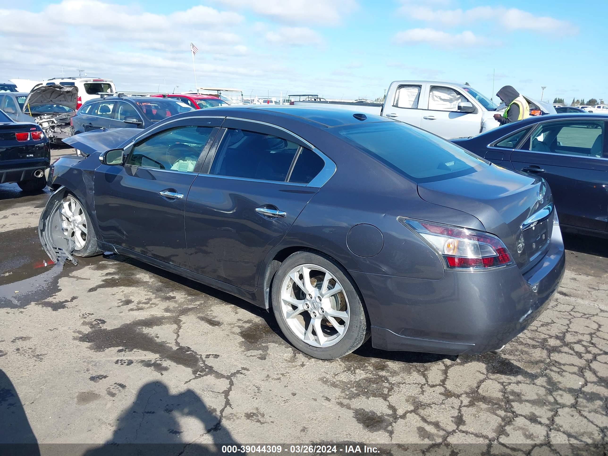 Photo 2 VIN: 1N4AA5AP2CC828554 - NISSAN MAXIMA 