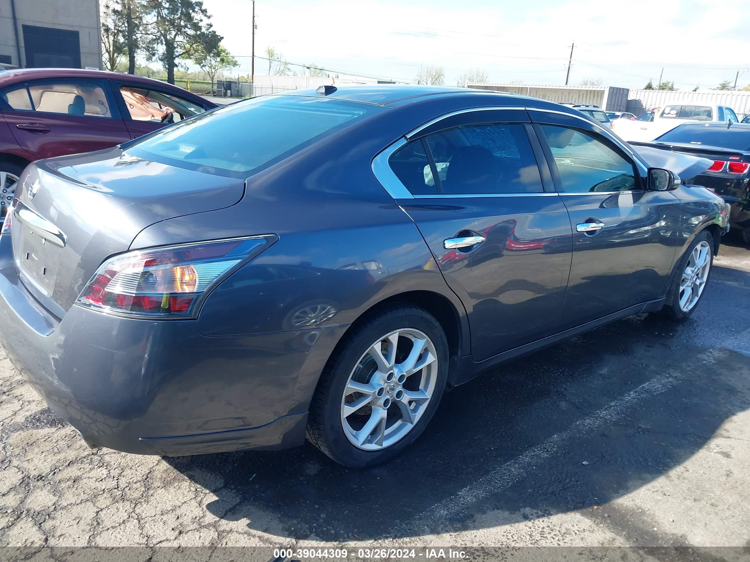 Photo 3 VIN: 1N4AA5AP2CC828554 - NISSAN MAXIMA 