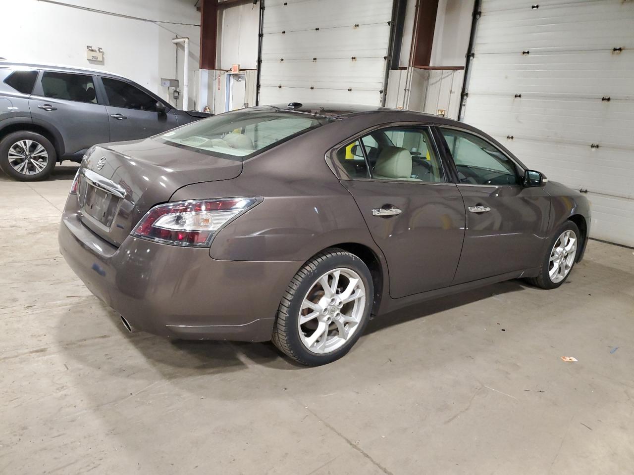 Photo 2 VIN: 1N4AA5AP2EC477955 - NISSAN MAXIMA 