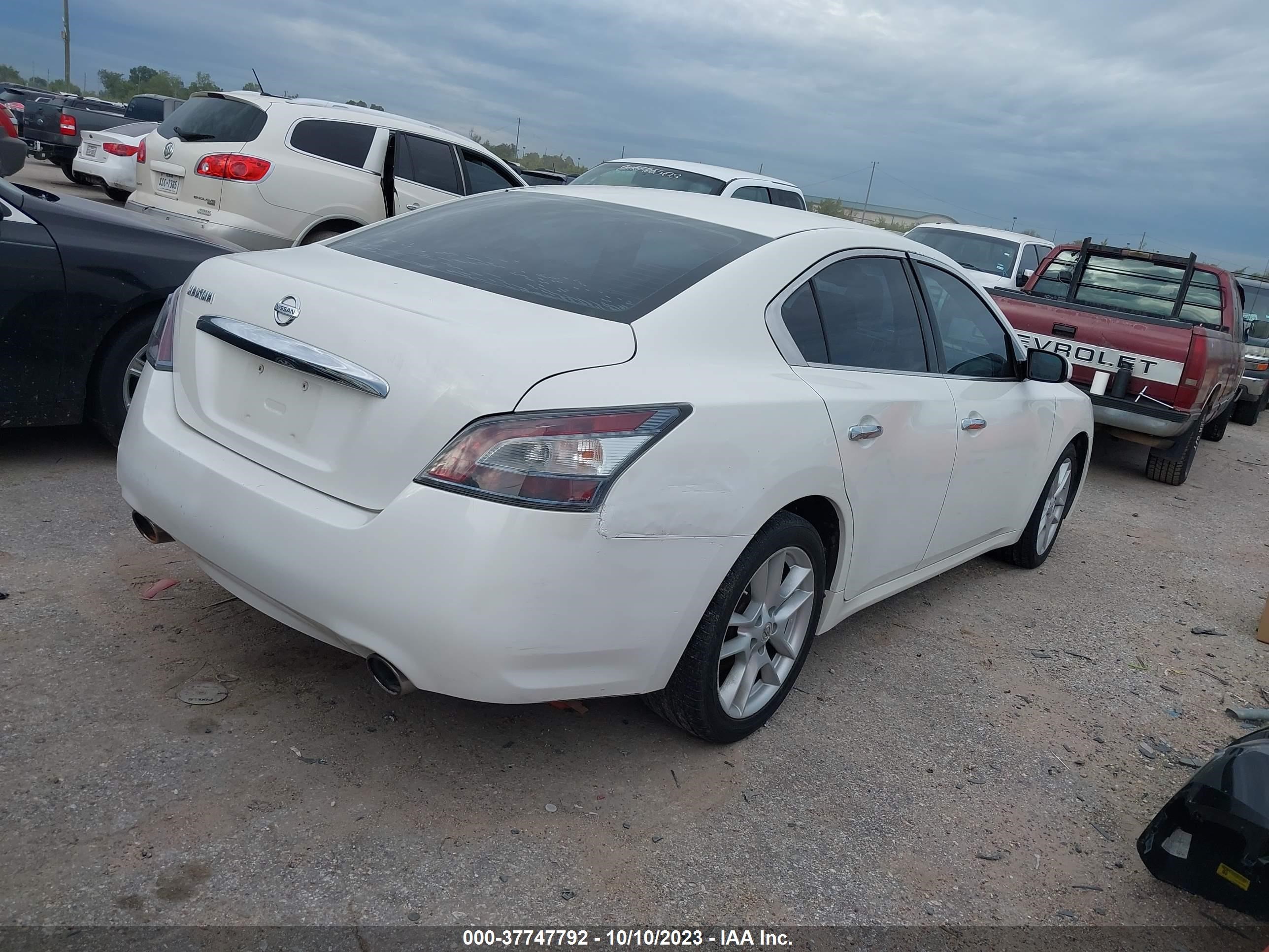 Photo 3 VIN: 1N4AA5AP3CC835612 - NISSAN MAXIMA 