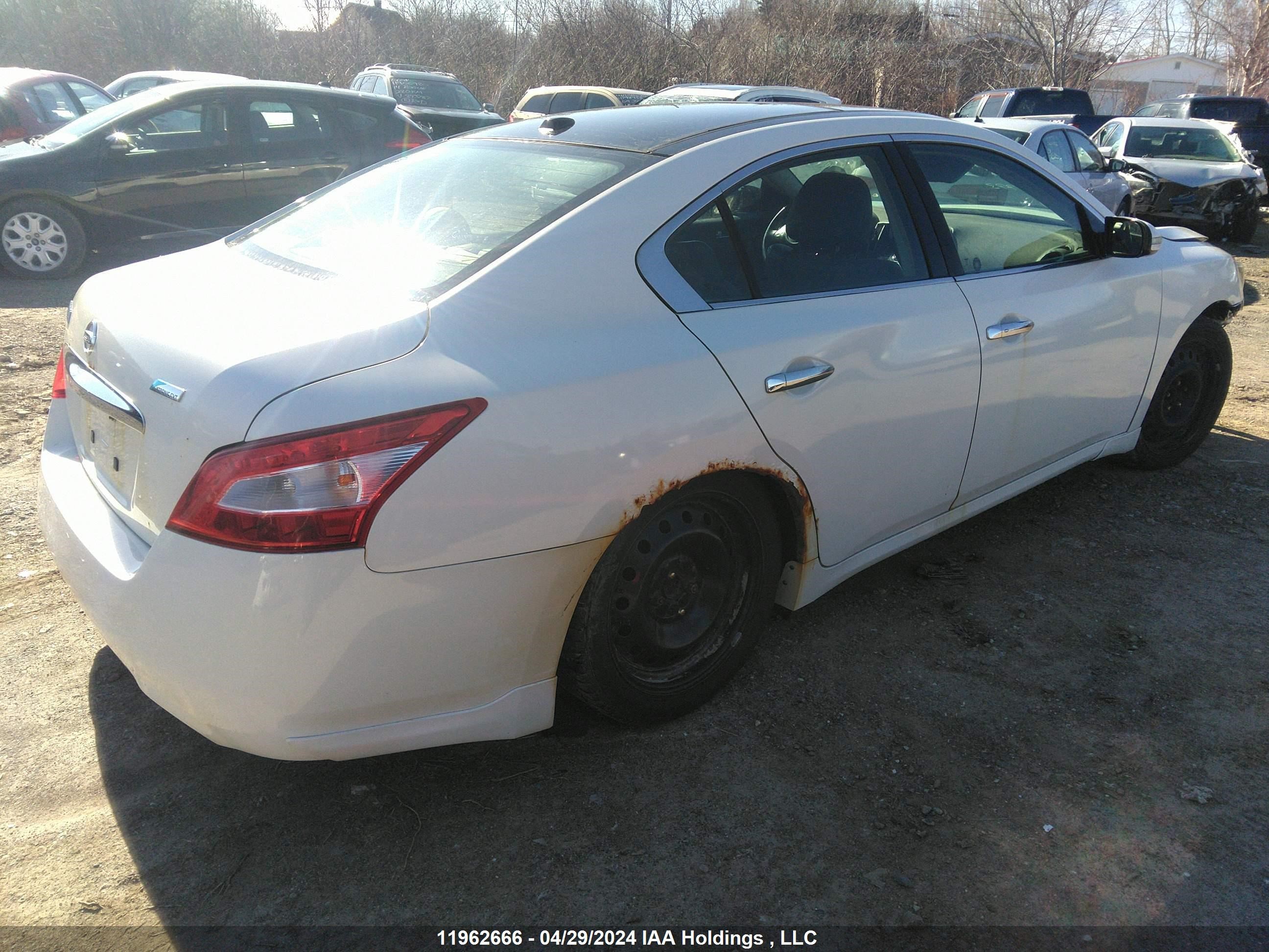 Photo 3 VIN: 1N4AA5AP4AC801773 - NISSAN MAXIMA 