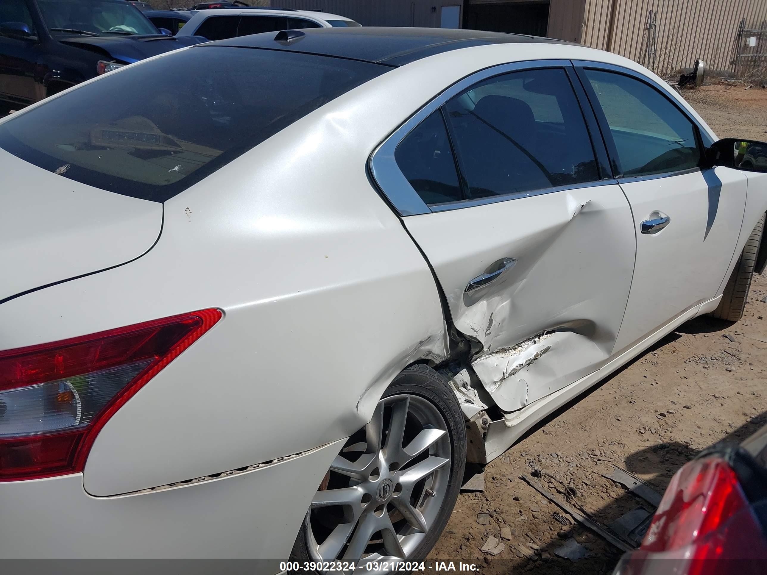 Photo 5 VIN: 1N4AA5AP4AC816080 - NISSAN MAXIMA 