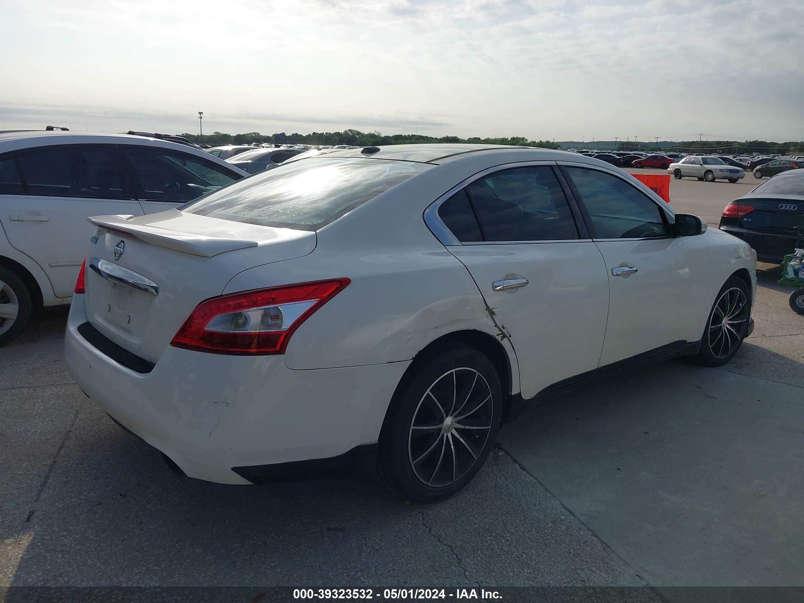 Photo 3 VIN: 1N4AA5AP4AC849001 - NISSAN MAXIMA 