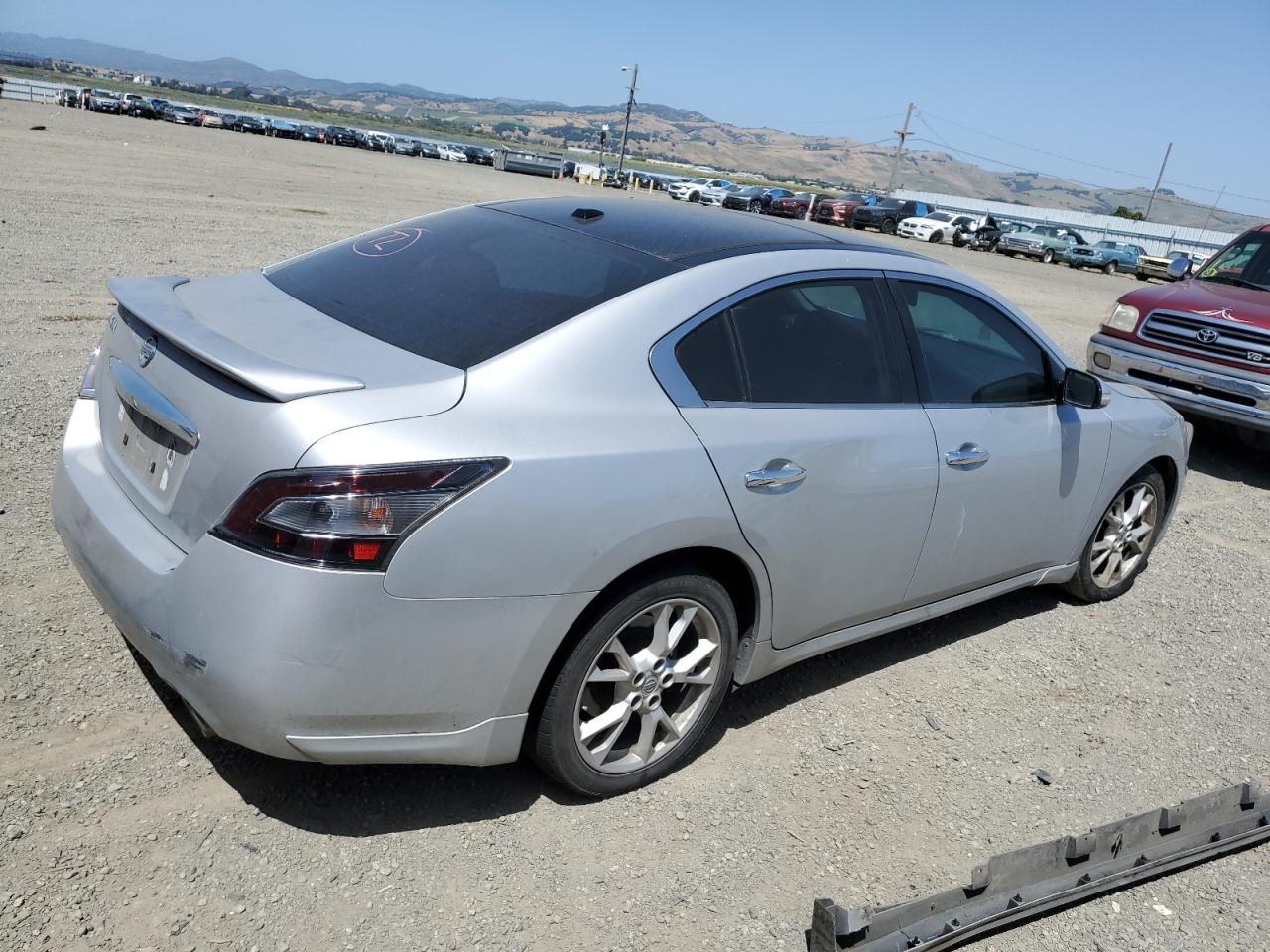 Photo 2 VIN: 1N4AA5AP5DC826878 - NISSAN MAXIMA 