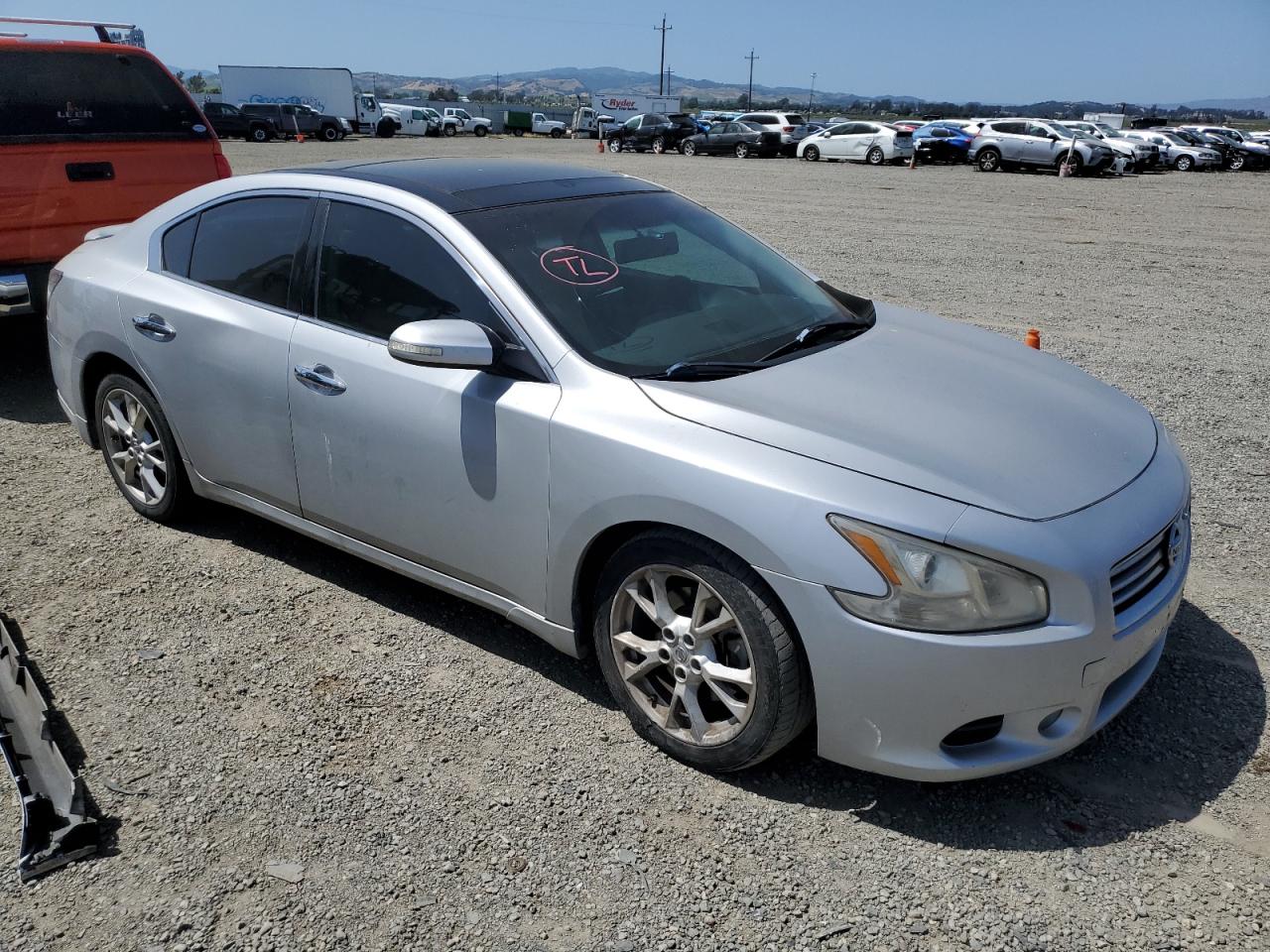 Photo 3 VIN: 1N4AA5AP5DC826878 - NISSAN MAXIMA 