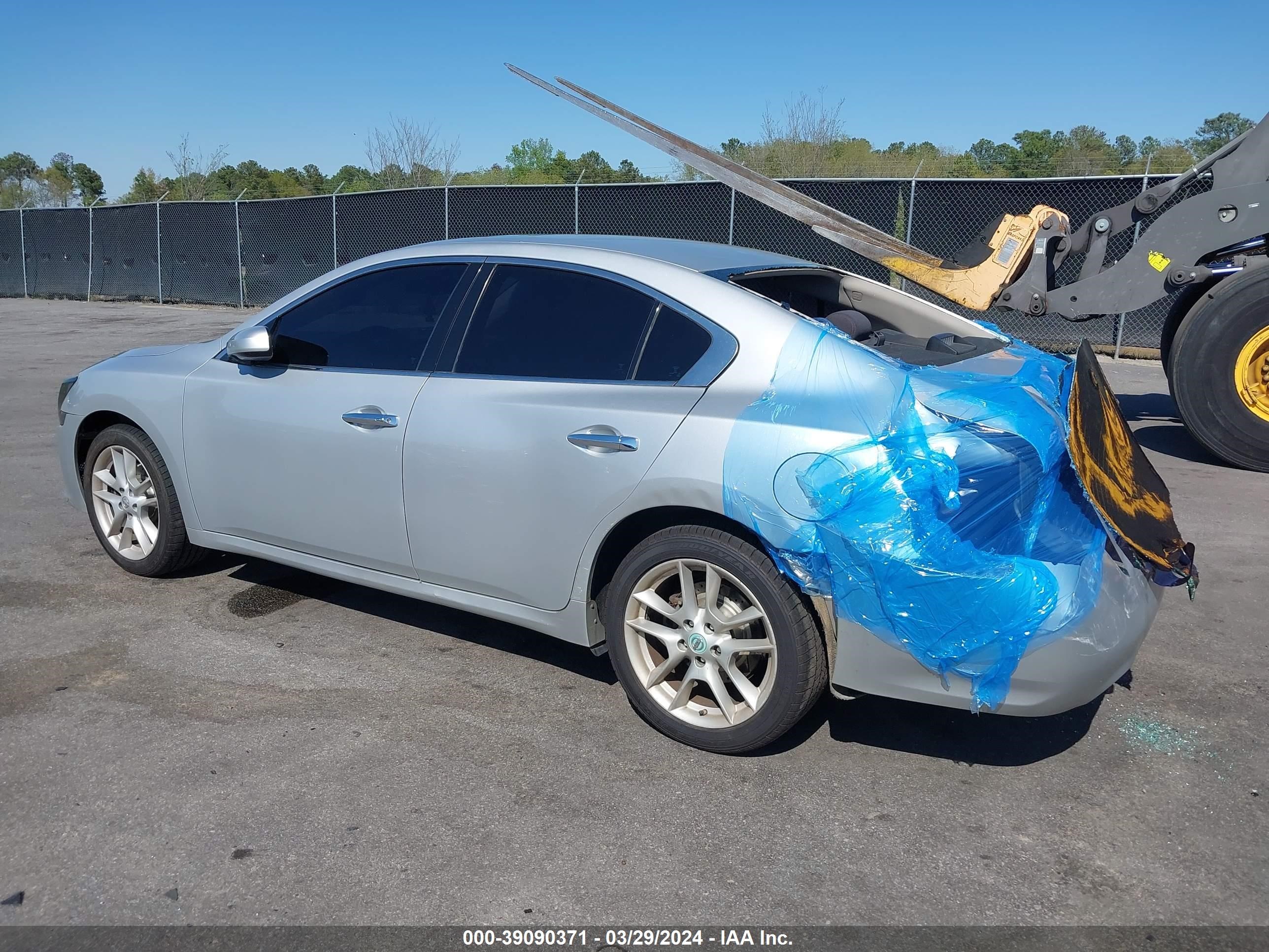 Photo 2 VIN: 1N4AA5AP5EC452662 - NISSAN MAXIMA 