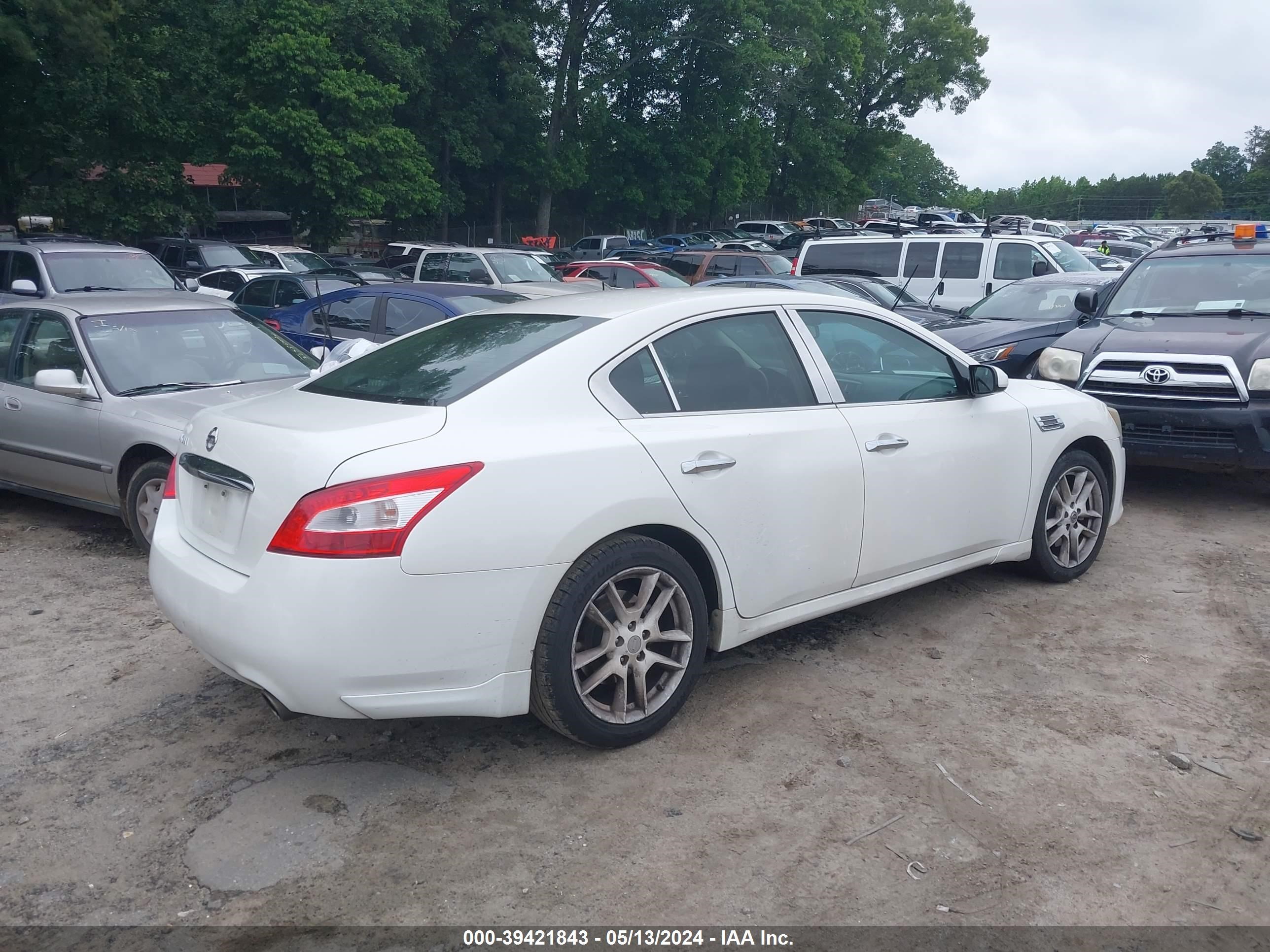 Photo 3 VIN: 1N4AA5AP6BC843847 - NISSAN MAXIMA 