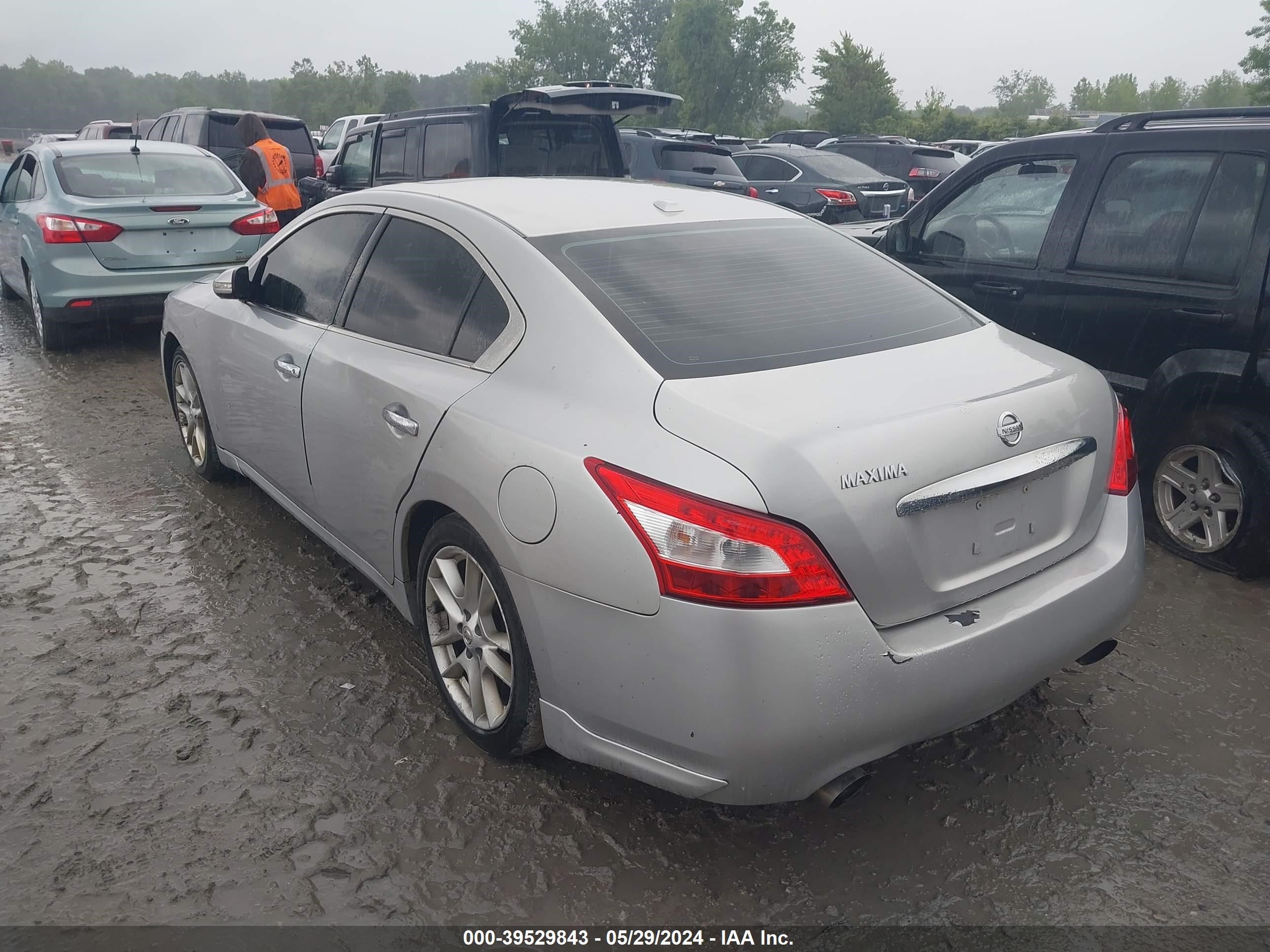 Photo 2 VIN: 1N4AA5AP7AC835710 - NISSAN MAXIMA 