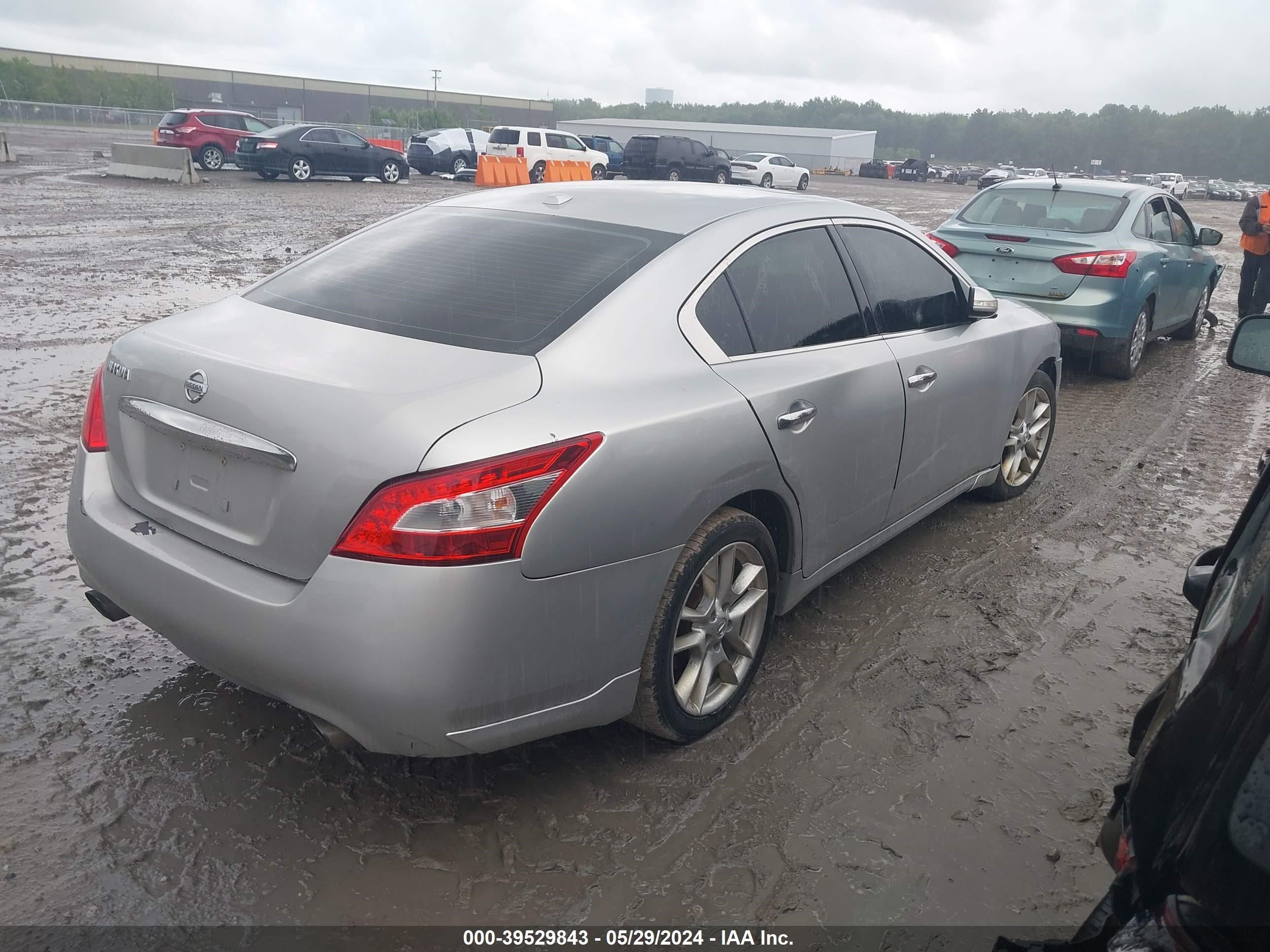 Photo 3 VIN: 1N4AA5AP7AC835710 - NISSAN MAXIMA 