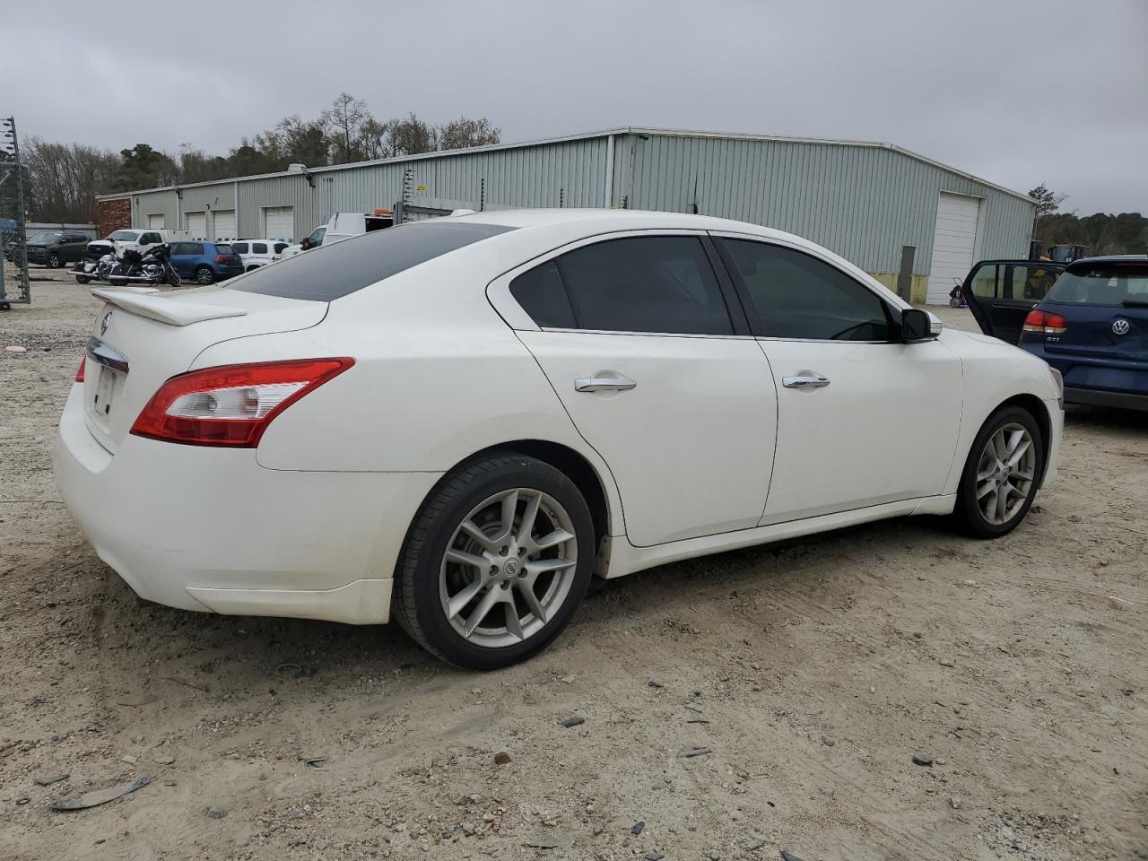 Photo 2 VIN: 1N4AA5AP7AC840292 - NISSAN MAXIMA 