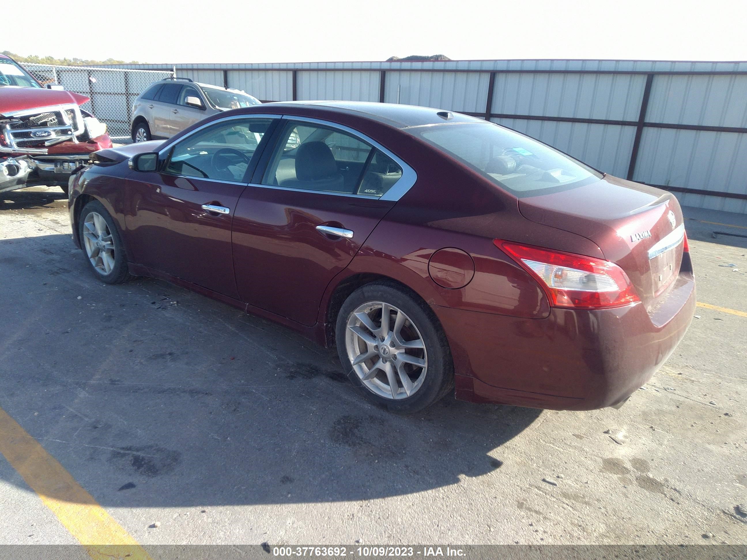 Photo 2 VIN: 1N4AA5AP8AC805146 - NISSAN MAXIMA 