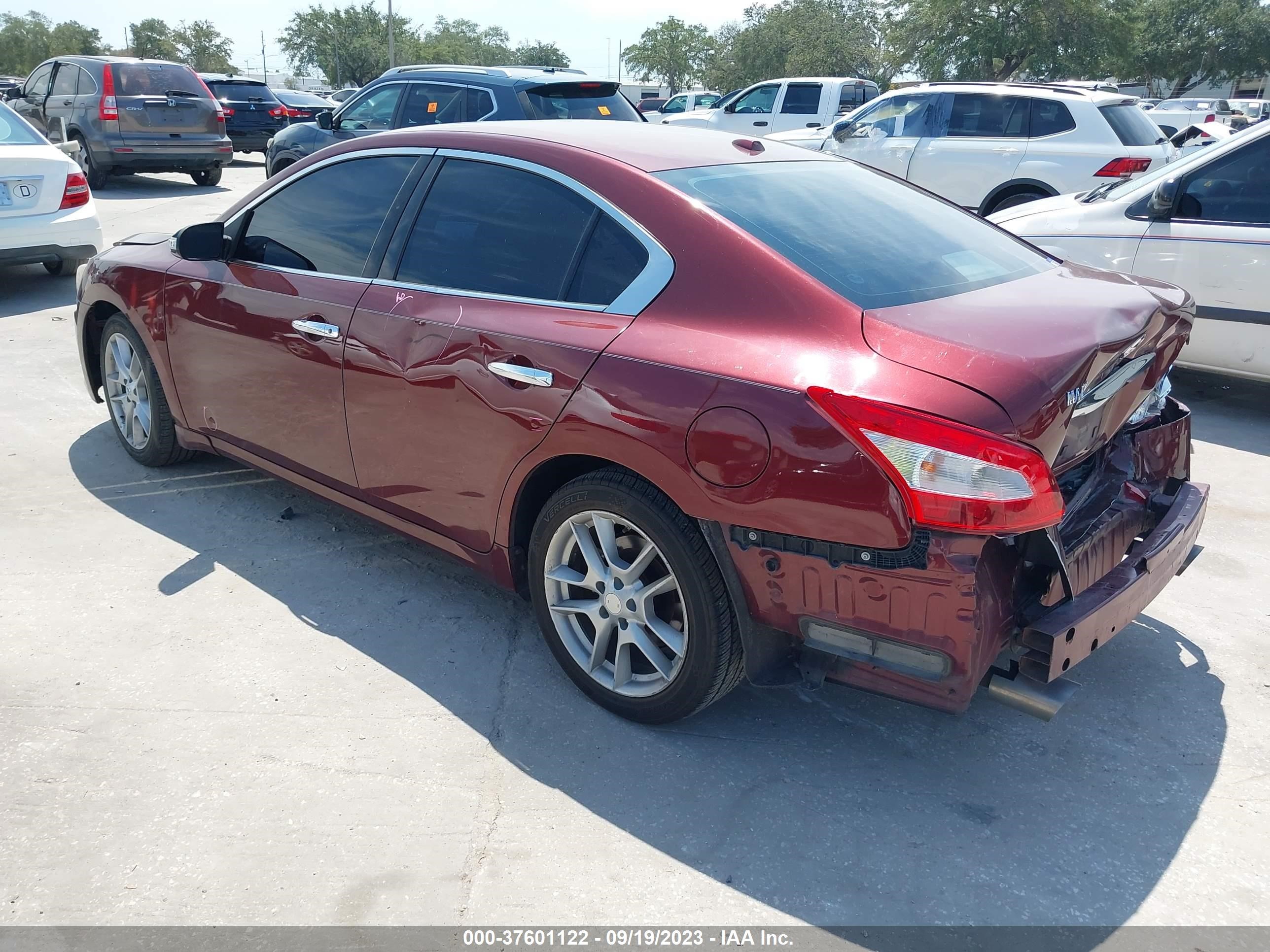 Photo 2 VIN: 1N4AA5AP8AC840446 - NISSAN MAXIMA 