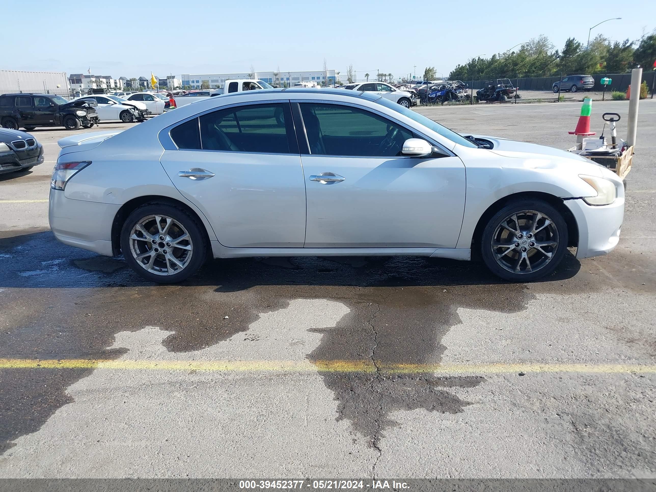 Photo 11 VIN: 1N4AA5AP9CC804980 - NISSAN MAXIMA 