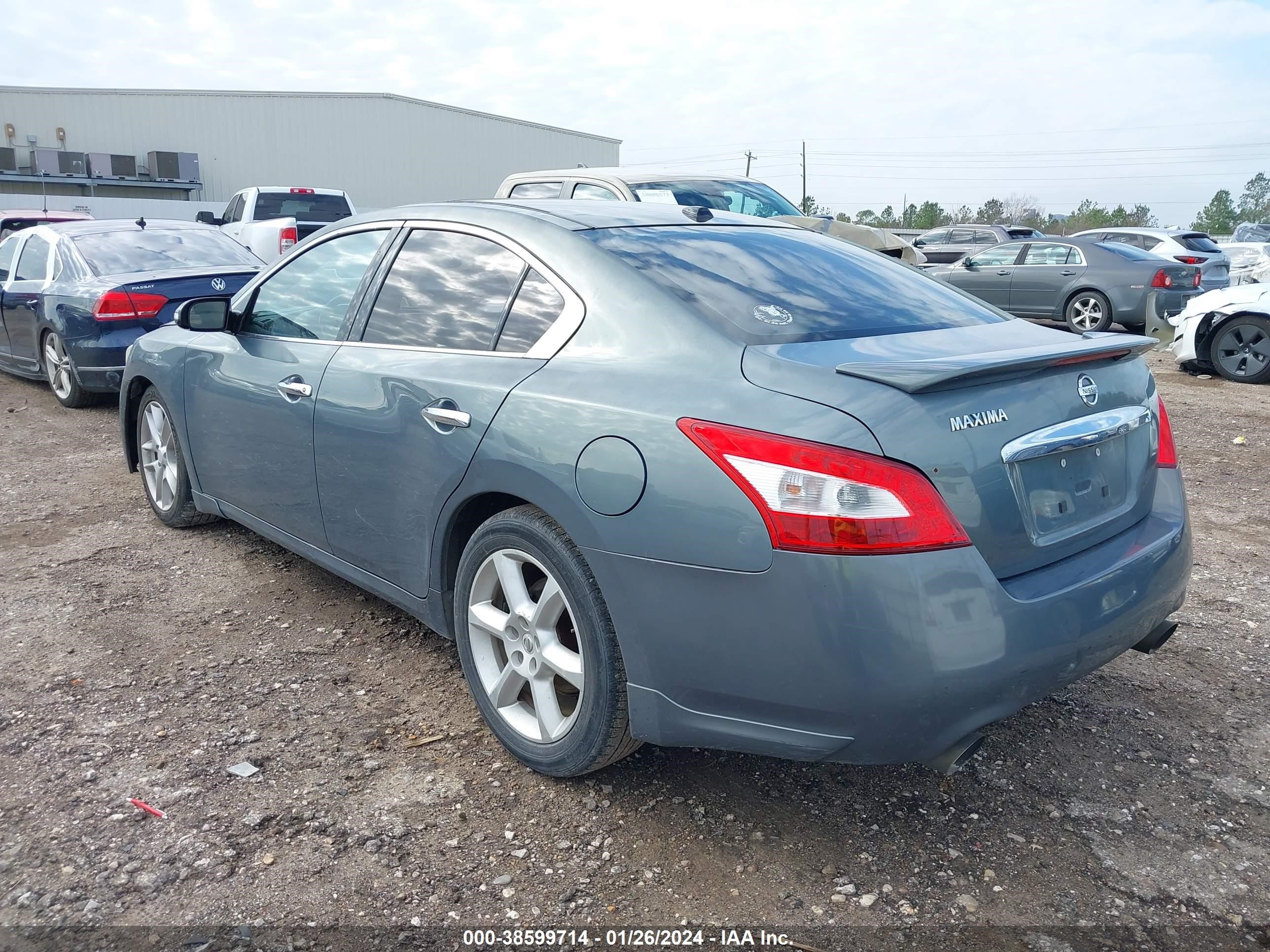 Photo 2 VIN: 1N4AA5APXAC811482 - NISSAN MAXIMA 