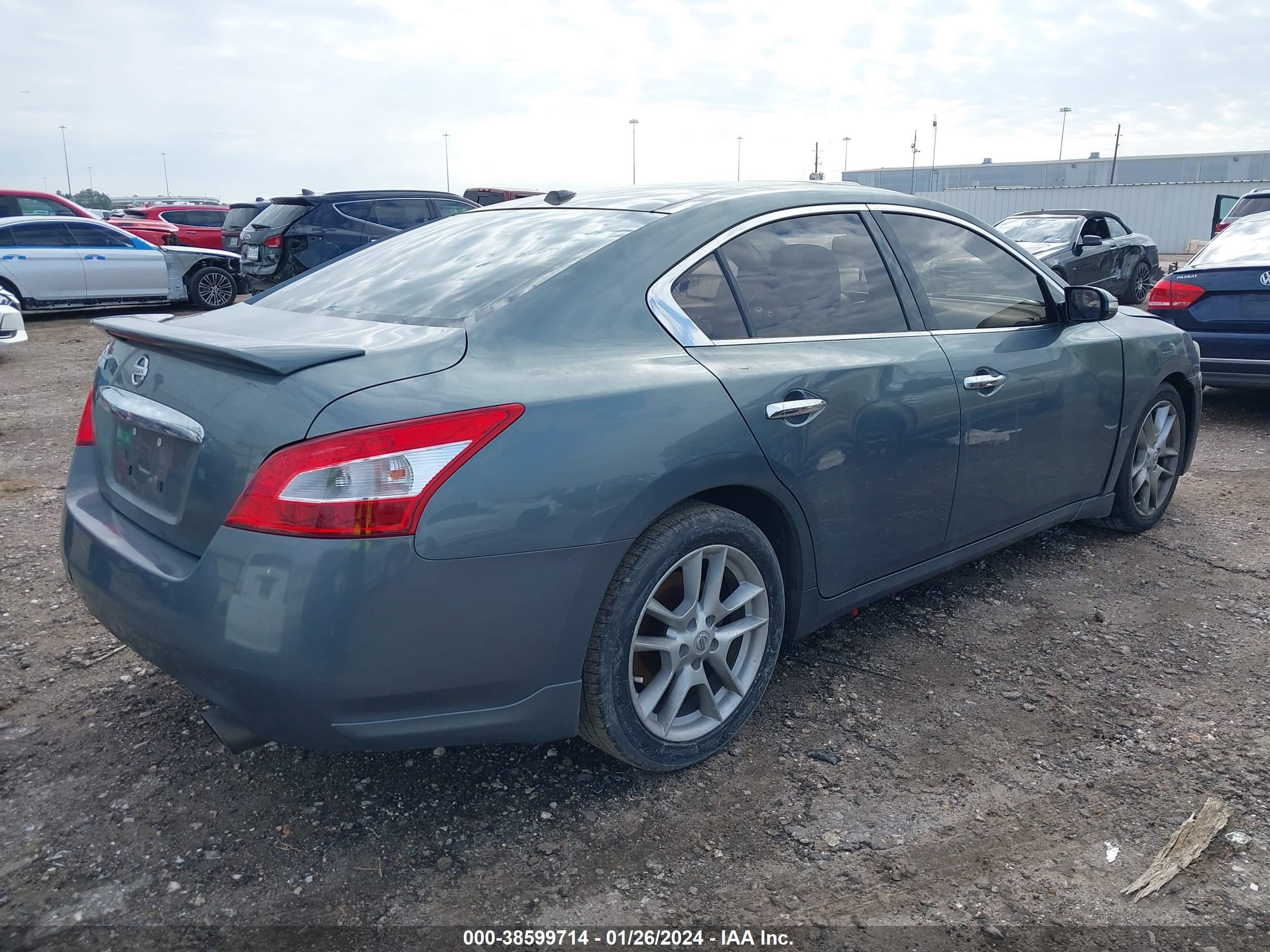 Photo 3 VIN: 1N4AA5APXAC811482 - NISSAN MAXIMA 