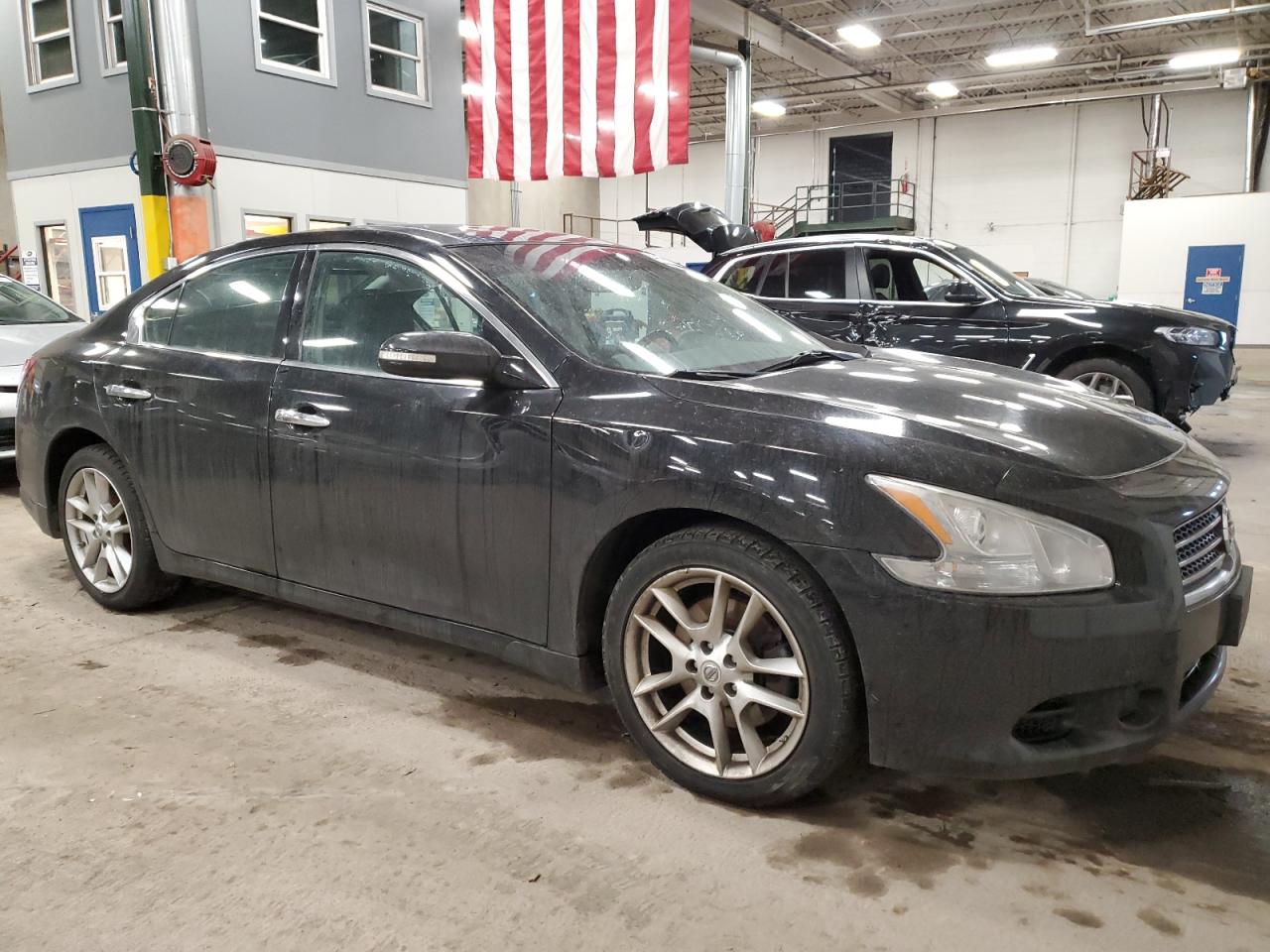 Photo 3 VIN: 1N4AA5APXBC827604 - NISSAN MAXIMA 