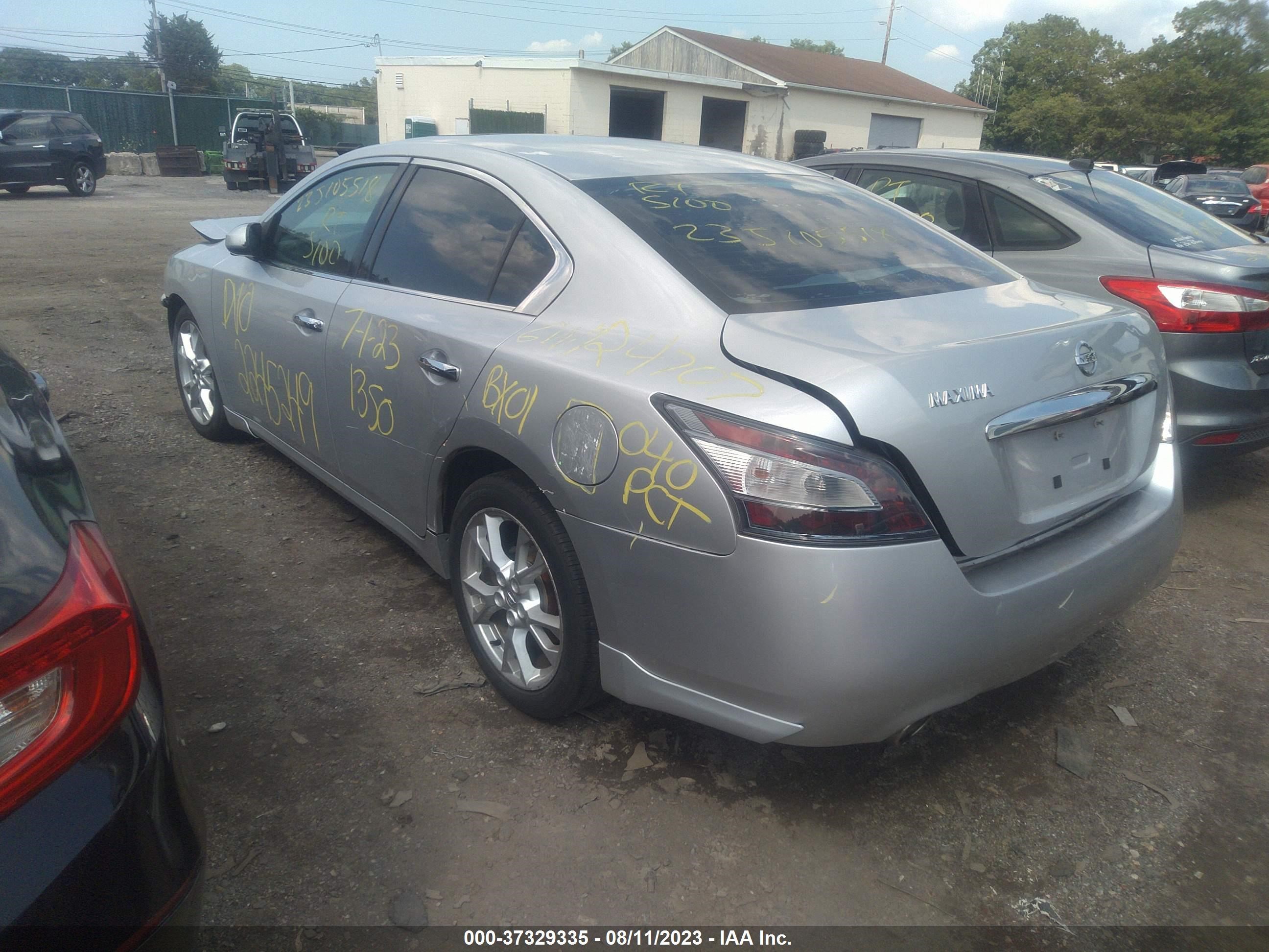 Photo 2 VIN: 1N4AA5APXCC802199 - NISSAN MAXIMA 