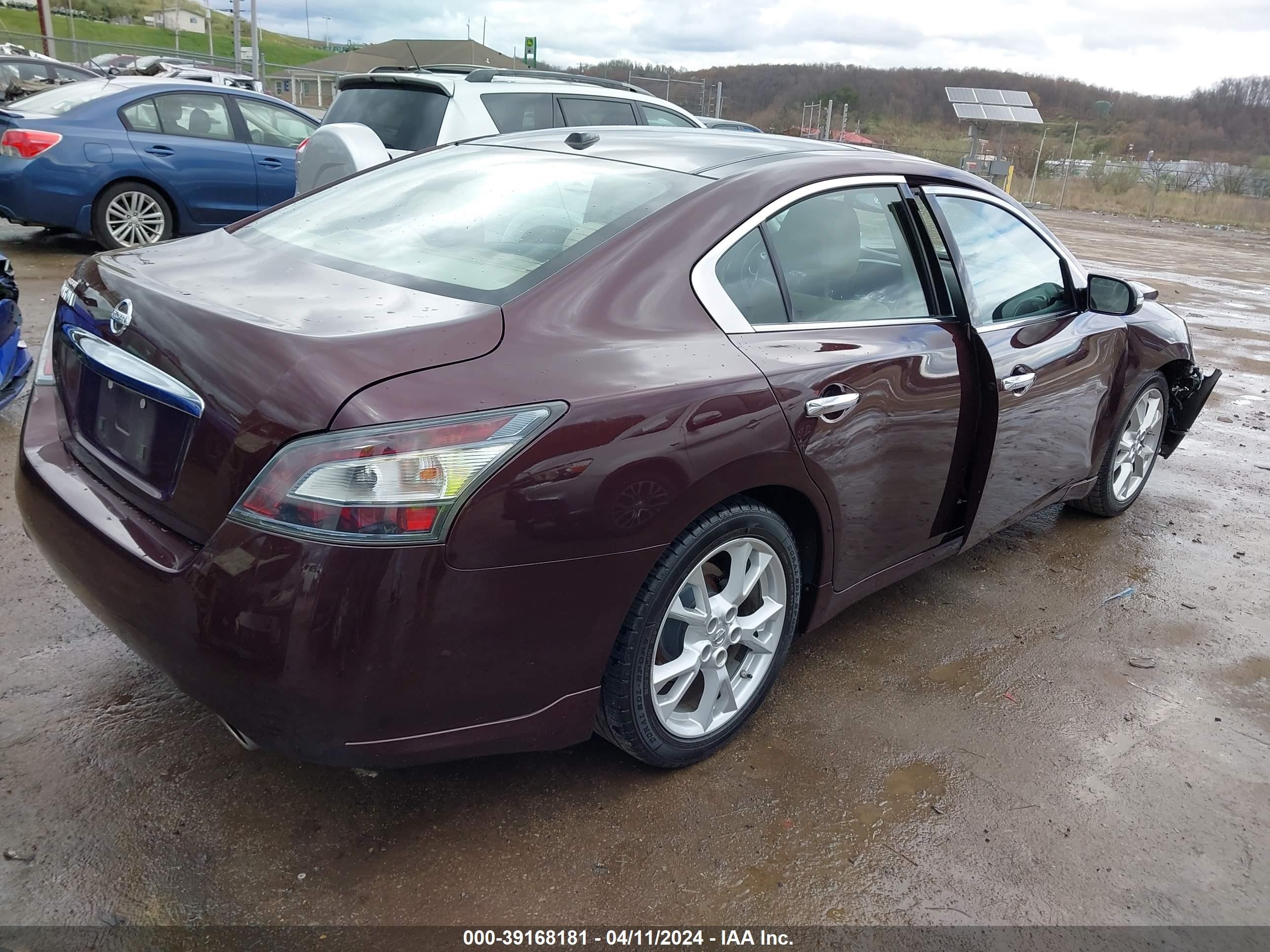 Photo 3 VIN: 1N4AA5APXEC469781 - NISSAN MAXIMA 