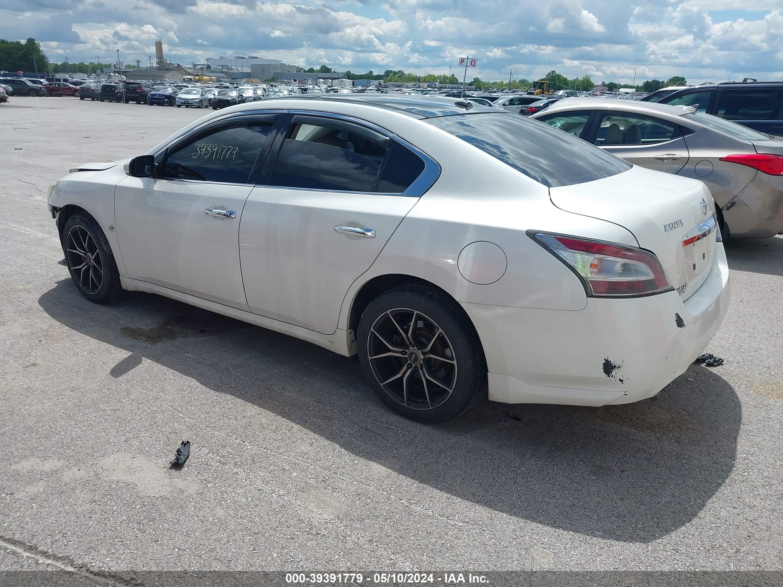 Photo 2 VIN: 1N4AA5APXEC486788 - NISSAN MAXIMA 