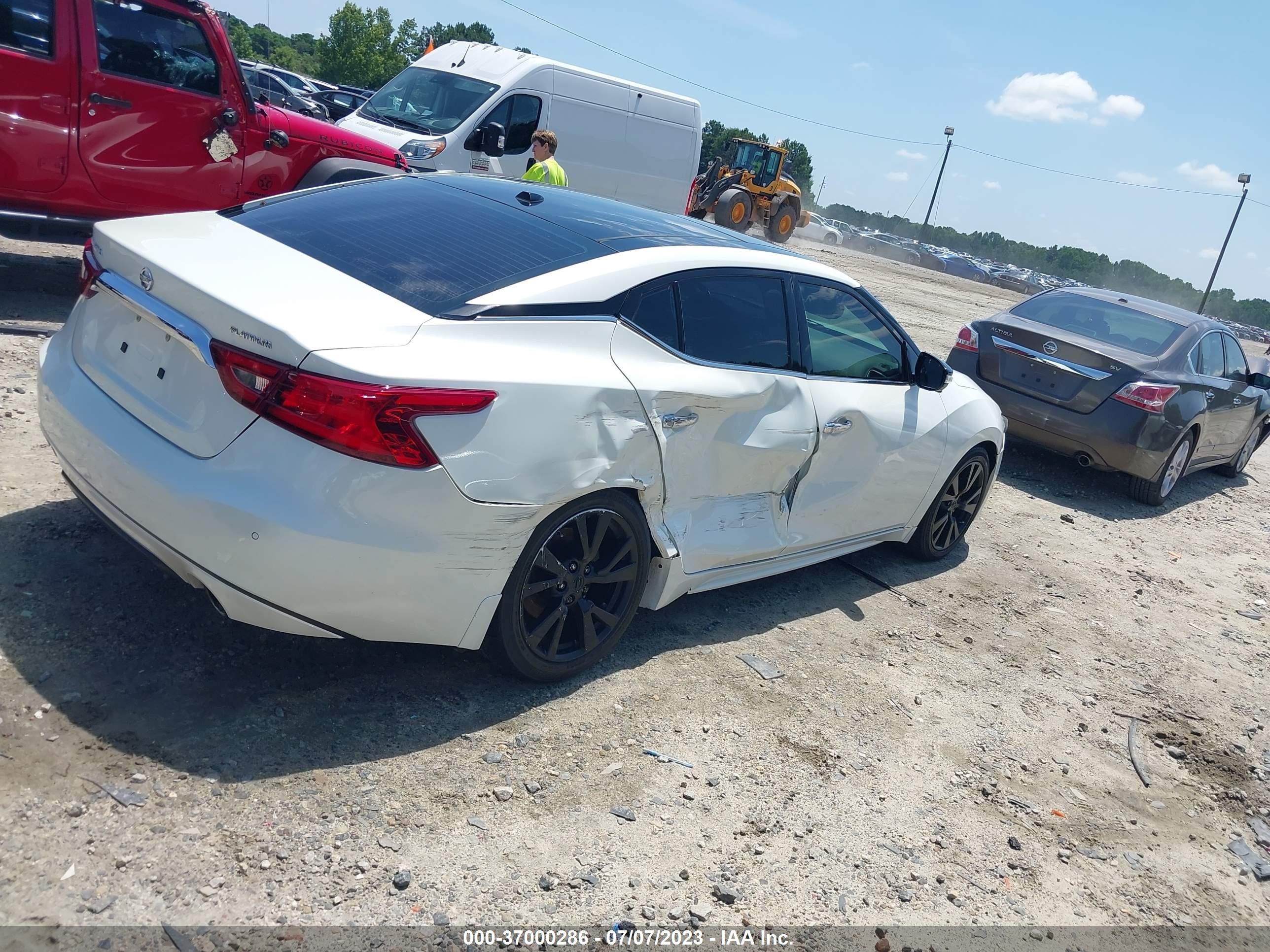 Photo 3 VIN: 1N4AA6AP0HC362068 - NISSAN MAXIMA 