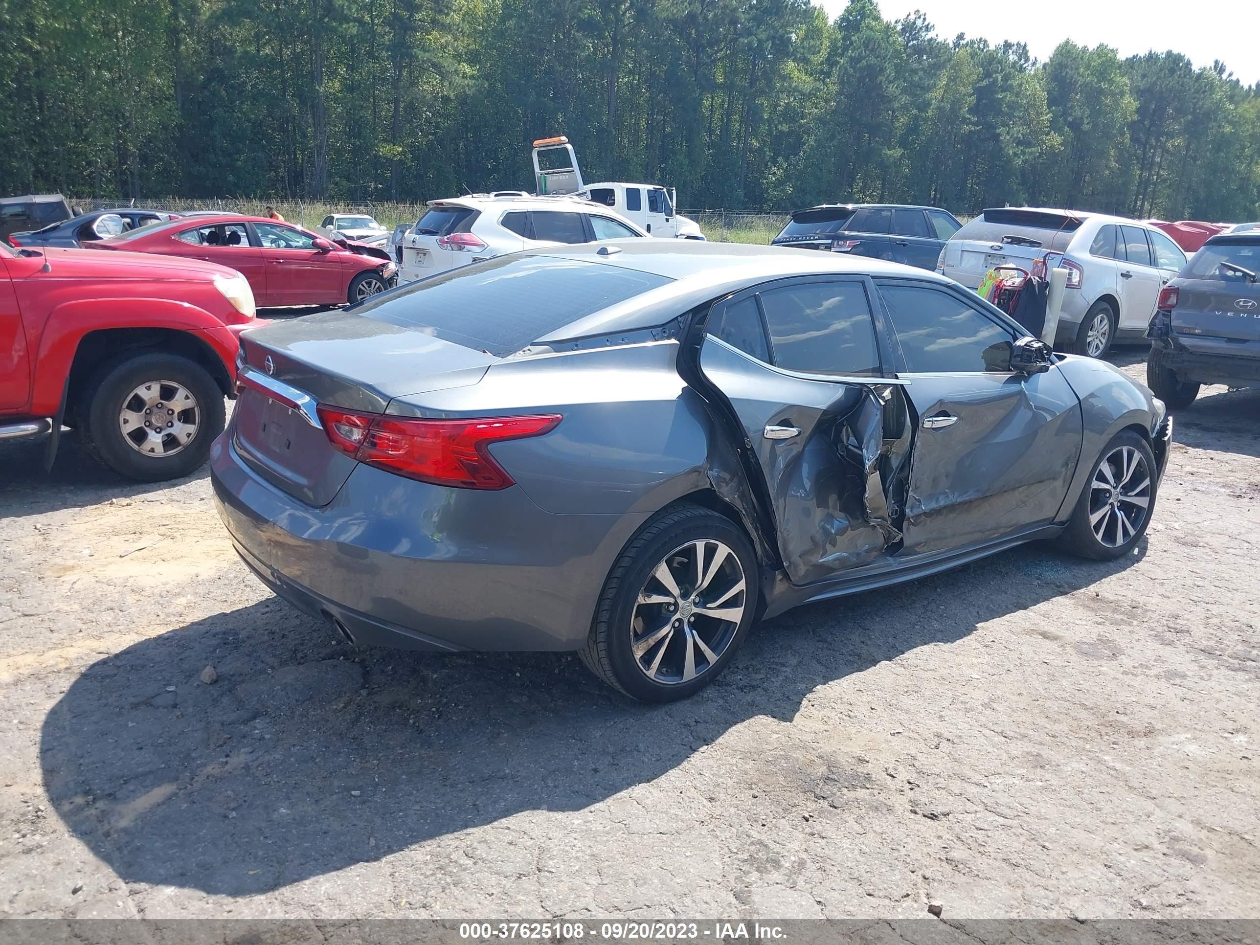 Photo 3 VIN: 1N4AA6AP2GC433107 - NISSAN MAXIMA 