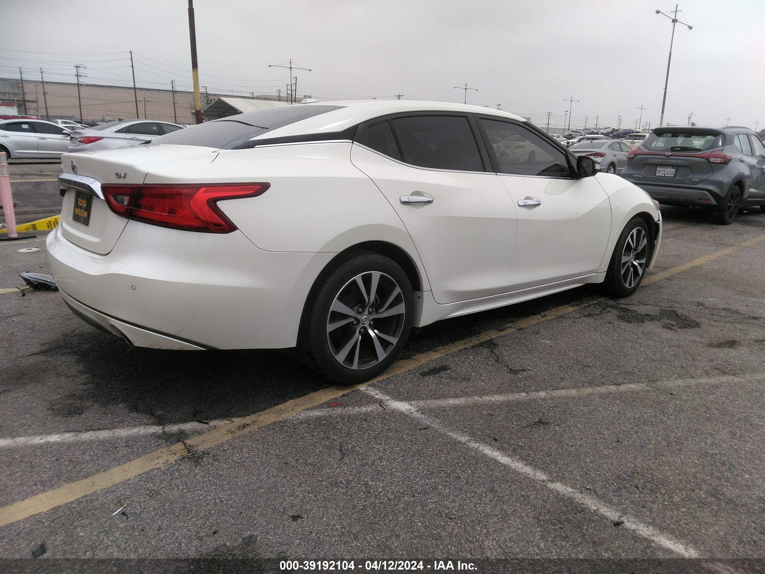 Photo 3 VIN: 1N4AA6AP2GC447573 - NISSAN MAXIMA 