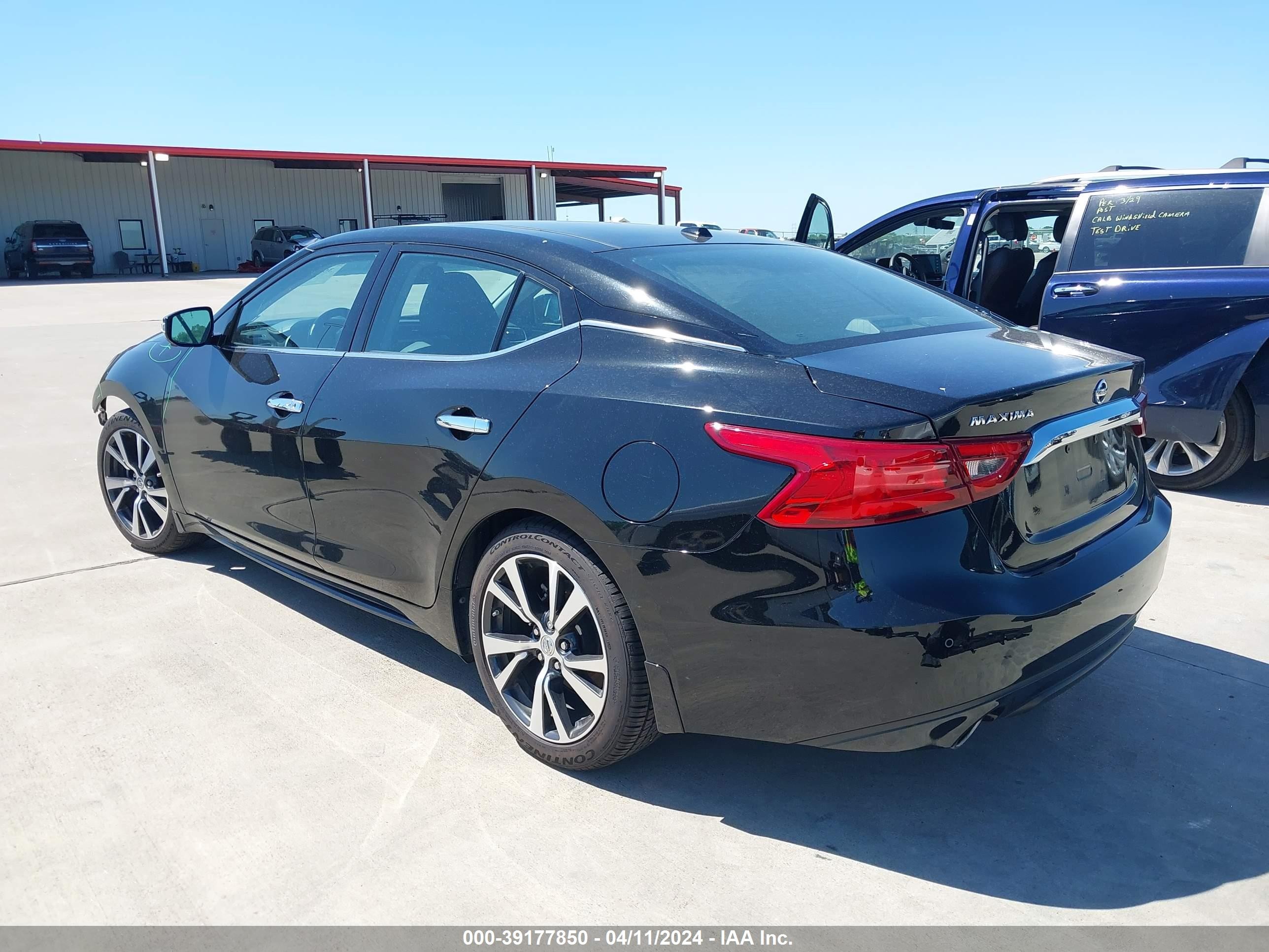 Photo 2 VIN: 1N4AA6AP2HC385853 - NISSAN MAXIMA 