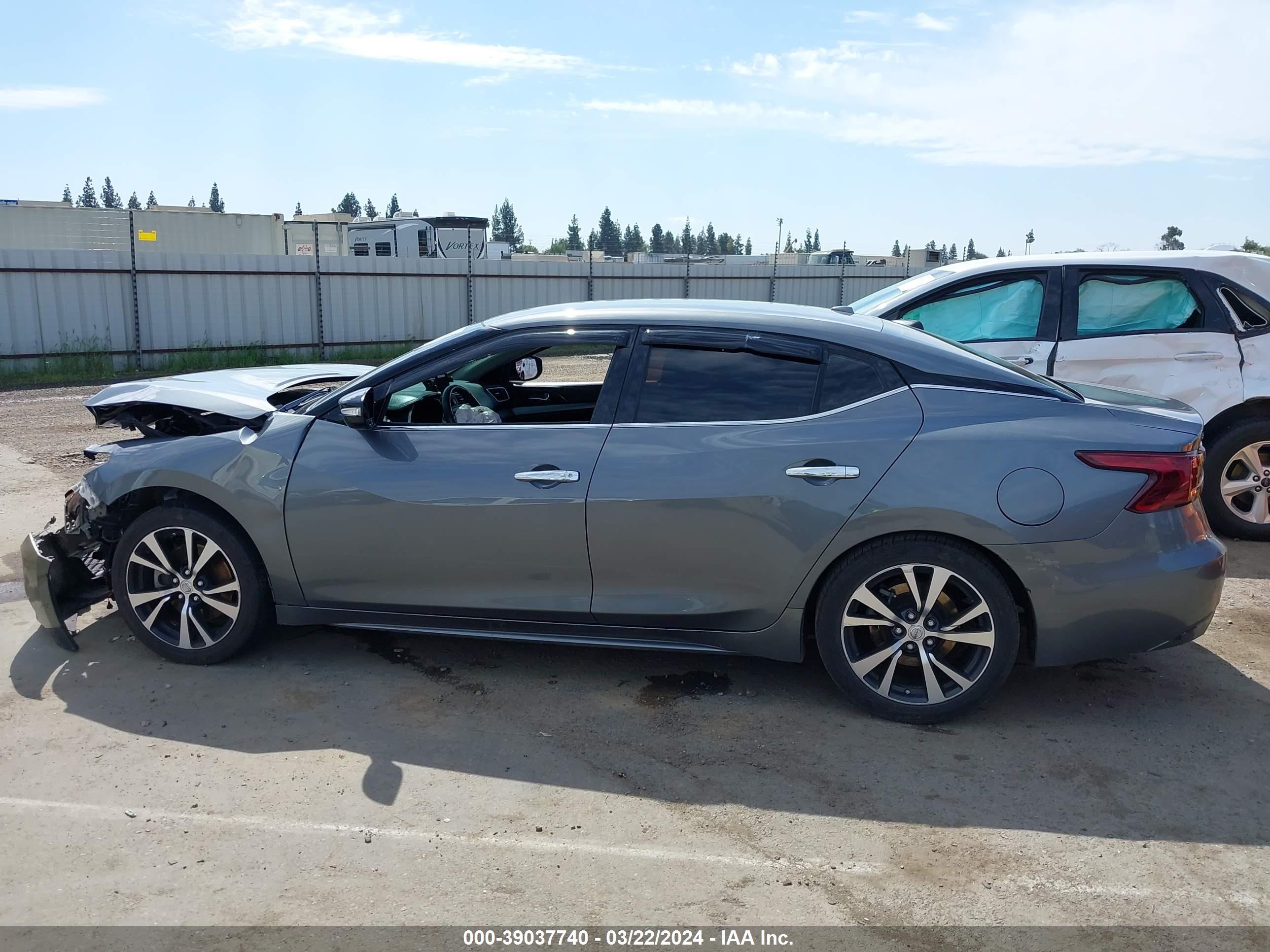 Photo 13 VIN: 1N4AA6AP7JC378810 - NISSAN MAXIMA 