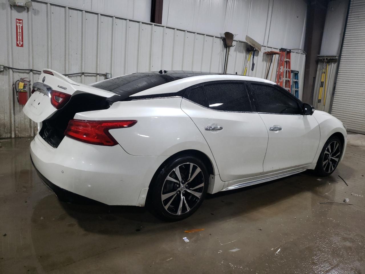 Photo 2 VIN: 1N4AA6AP8JC383174 - NISSAN MAXIMA 