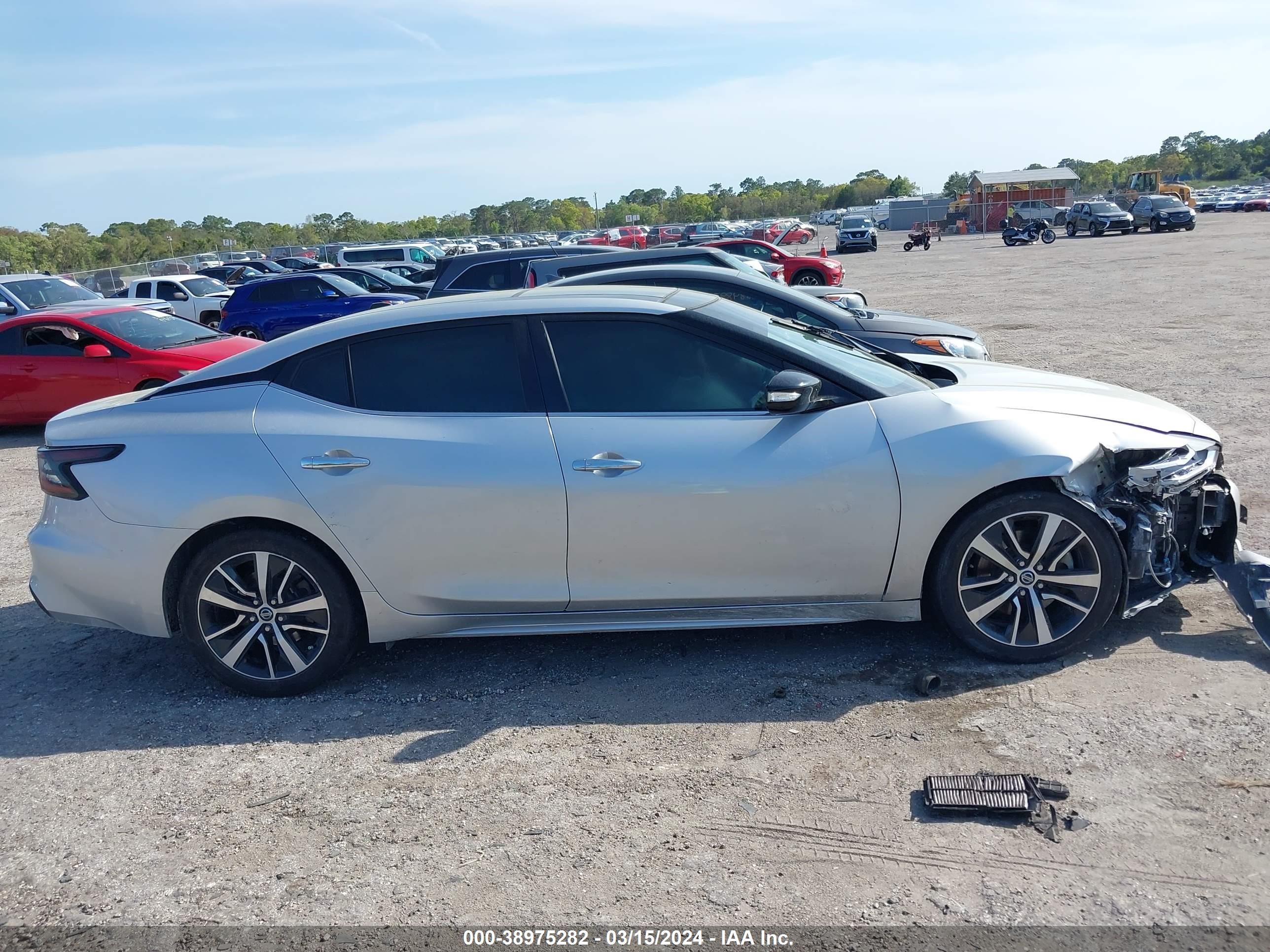 Photo 12 VIN: 1N4AA6AV7KC369203 - NISSAN MAXIMA 