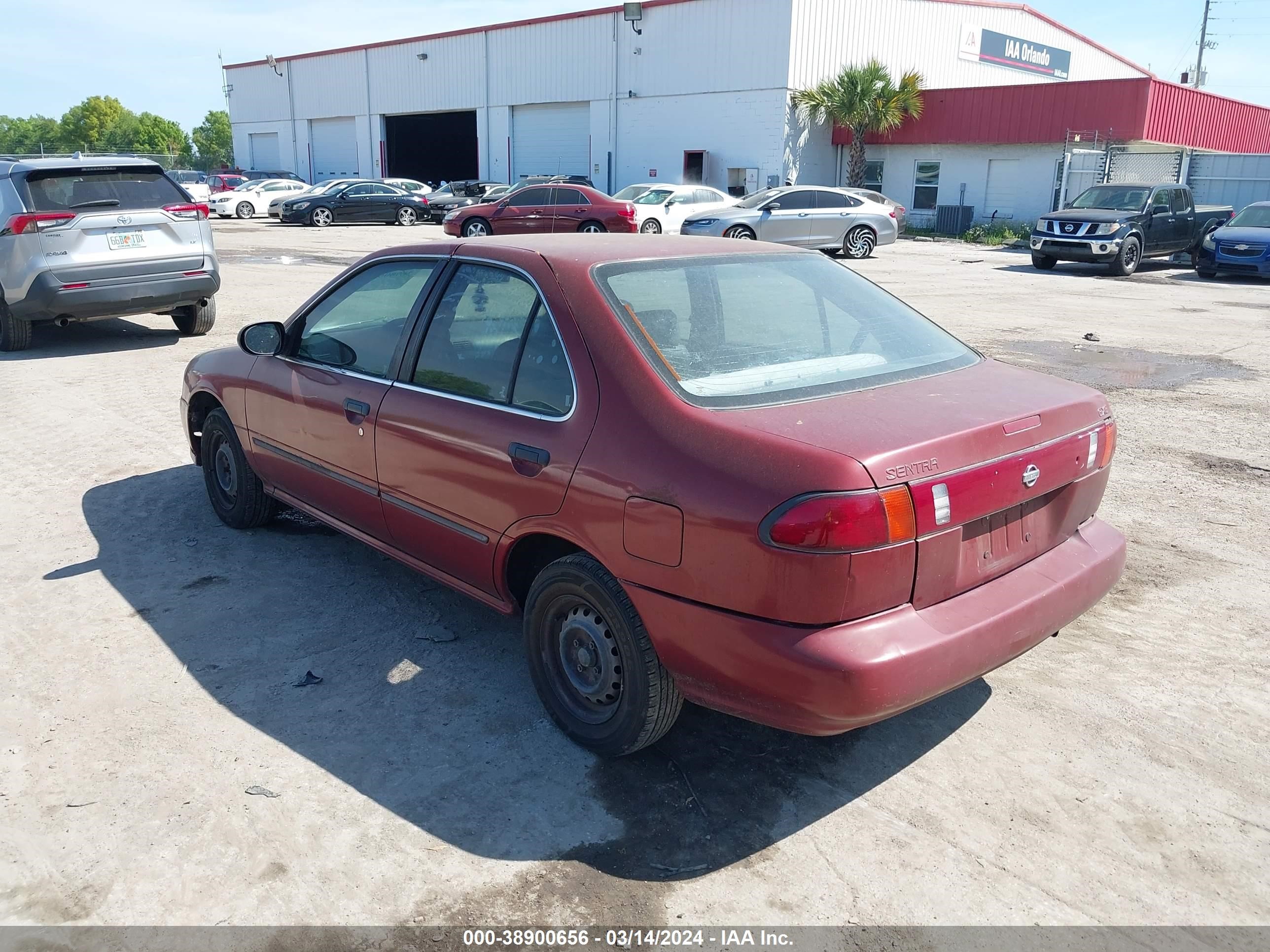 Photo 2 VIN: 1N4AB41D0WC738966 - NISSAN SENTRA 