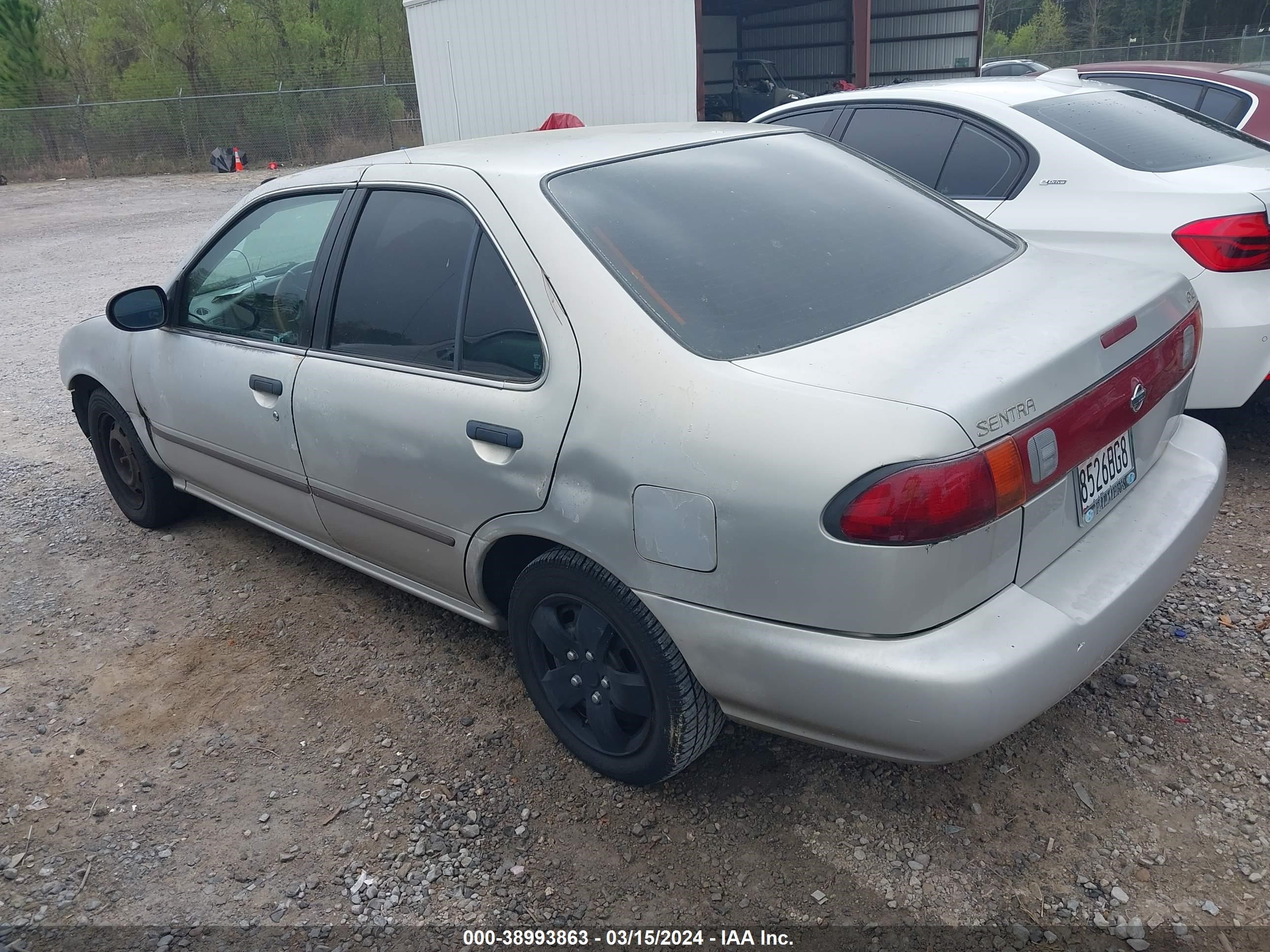 Photo 2 VIN: 1N4AB41D1WC749250 - NISSAN SENTRA 