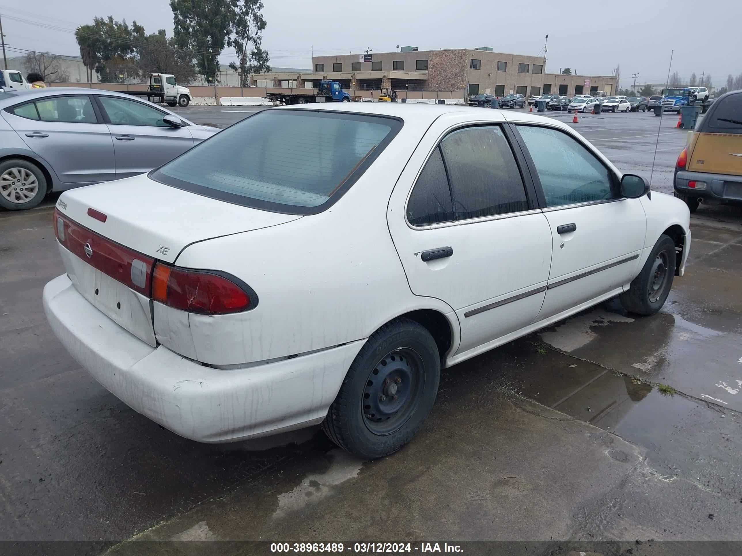 Photo 3 VIN: 1N4AB41D3WC740971 - NISSAN SENTRA 