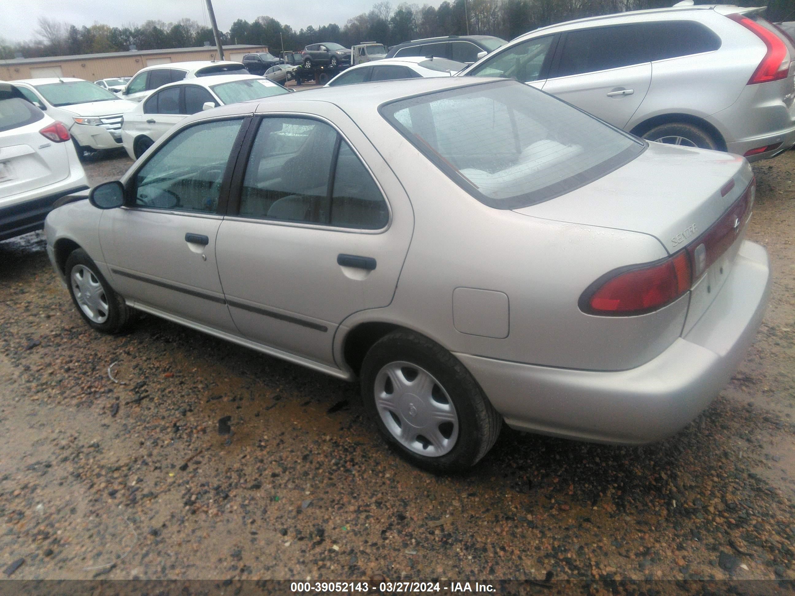 Photo 2 VIN: 1N4AB41D6WC749633 - NISSAN SENTRA 