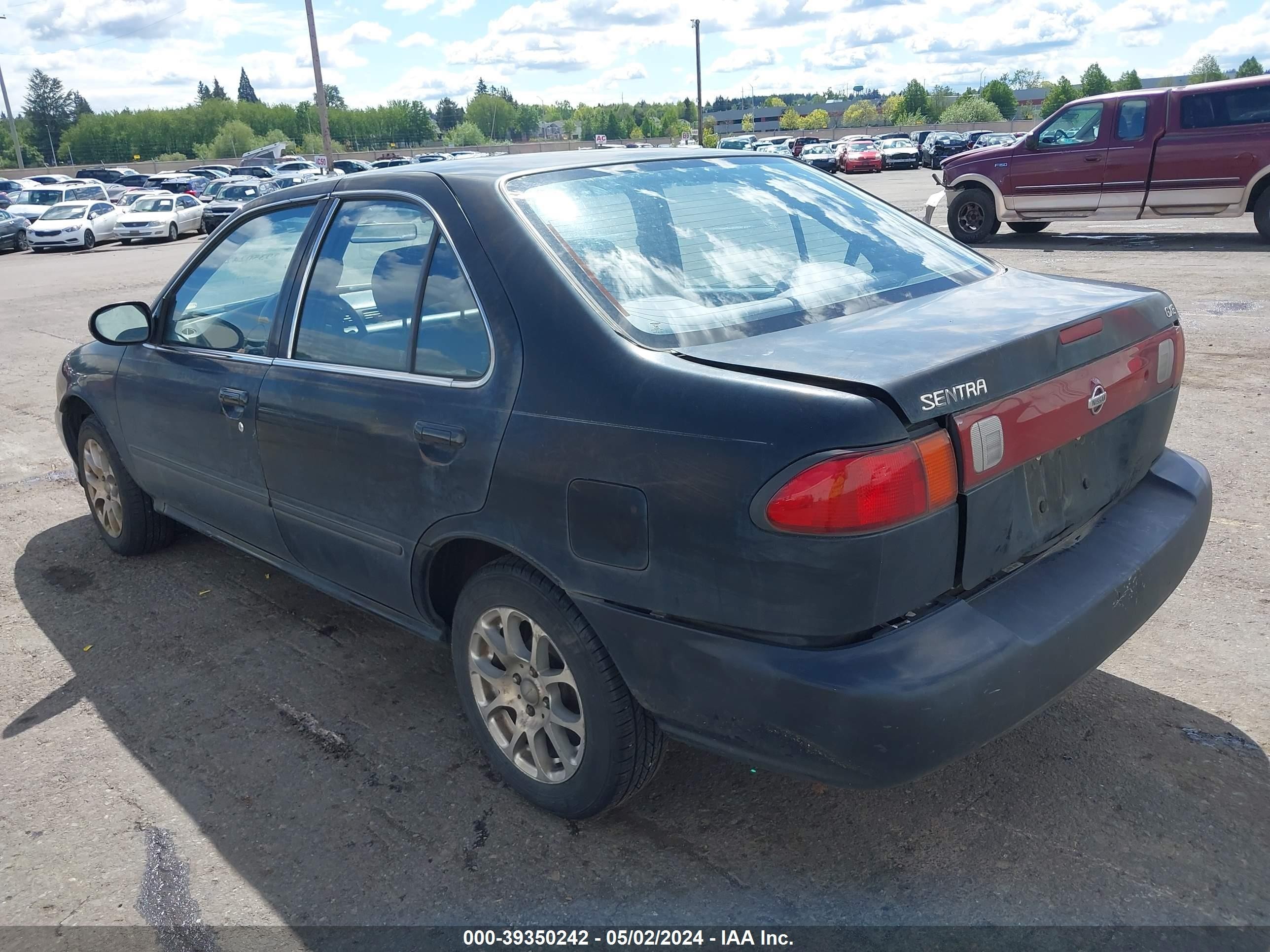 Photo 2 VIN: 1N4AB41D9XC704624 - NISSAN SENTRA 