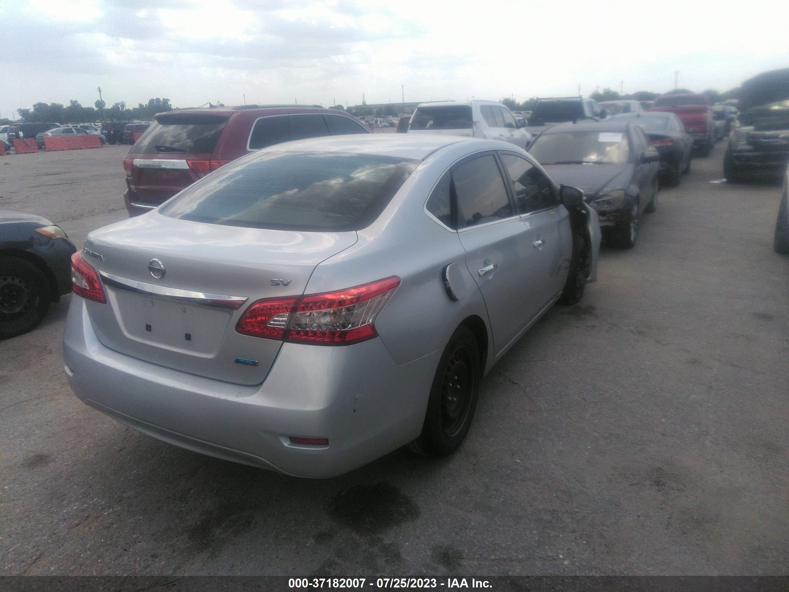 Photo 3 VIN: 1N4AB7AP4DN909649 - NISSAN SENTRA 